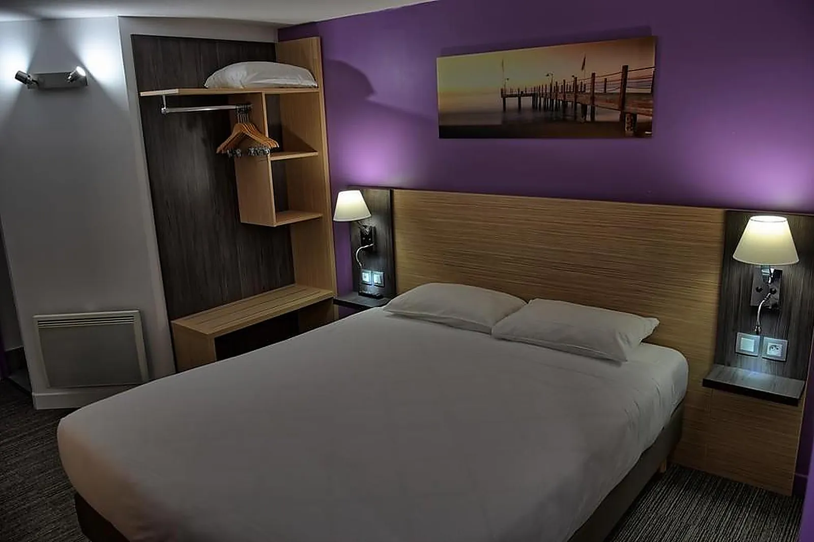 Lieux événementiels, CONTACT HÔTEL BLEU FRANCE