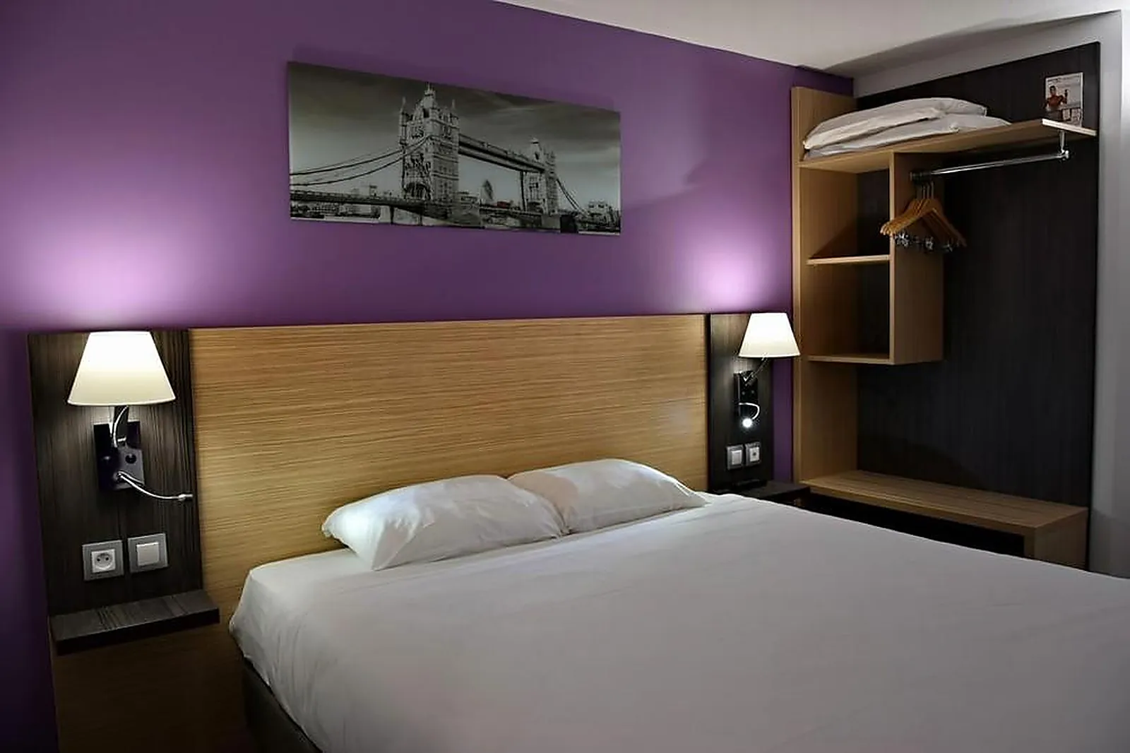 Lieux événementiels, CONTACT HÔTEL BLEU FRANCE