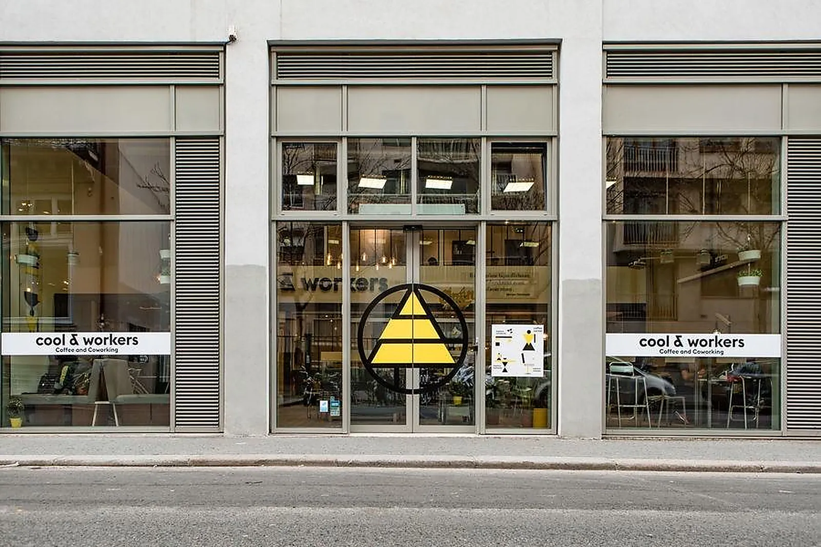 Lieux événementiels, COOL AND WORKERS