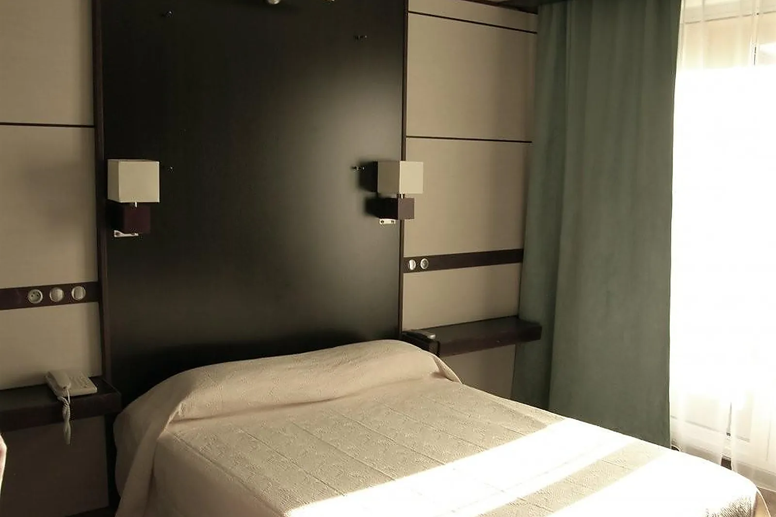 Lieux événementiels, CORS HÔTEL