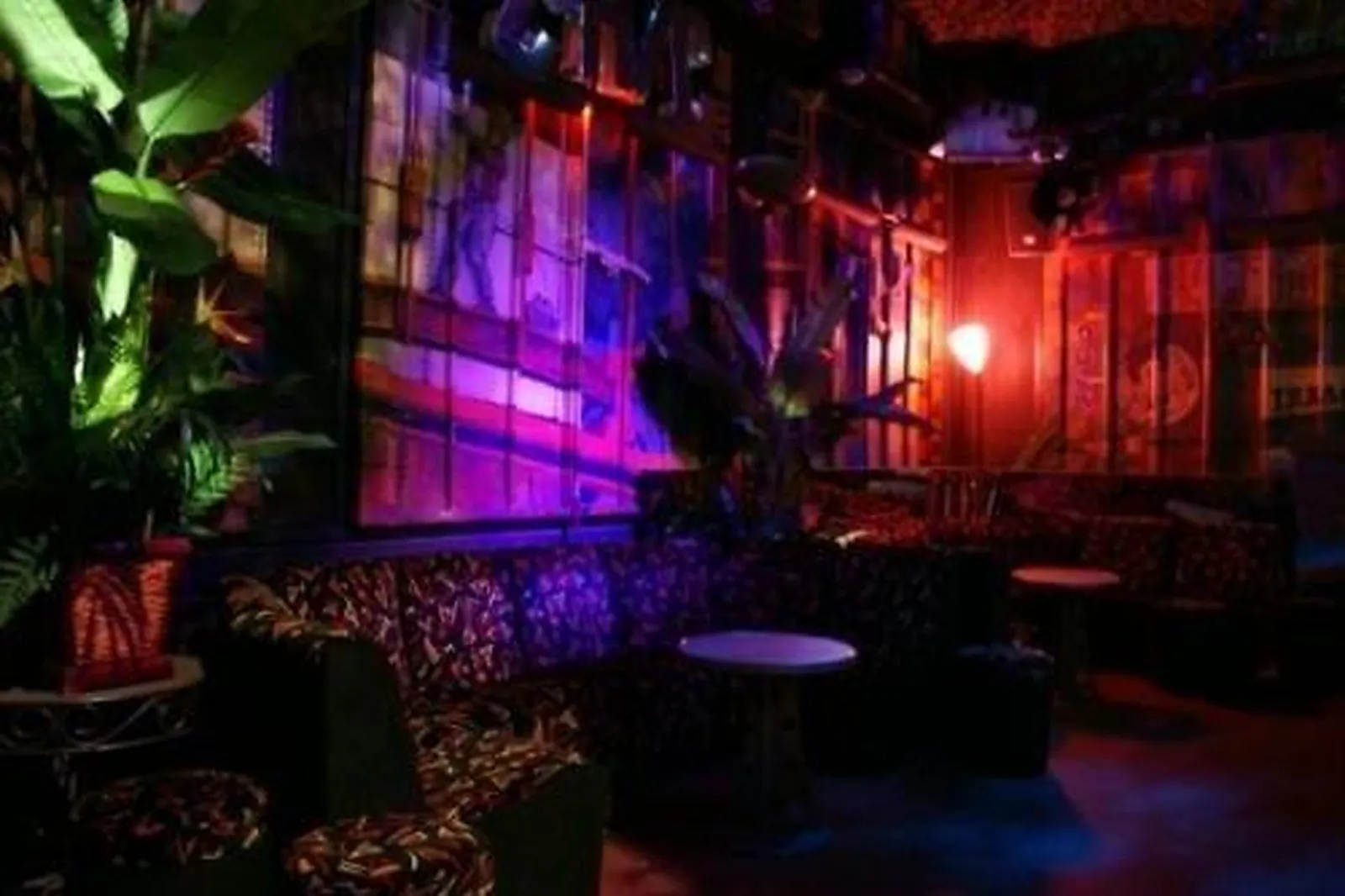 Lieux événementiels, COSMIC LASER