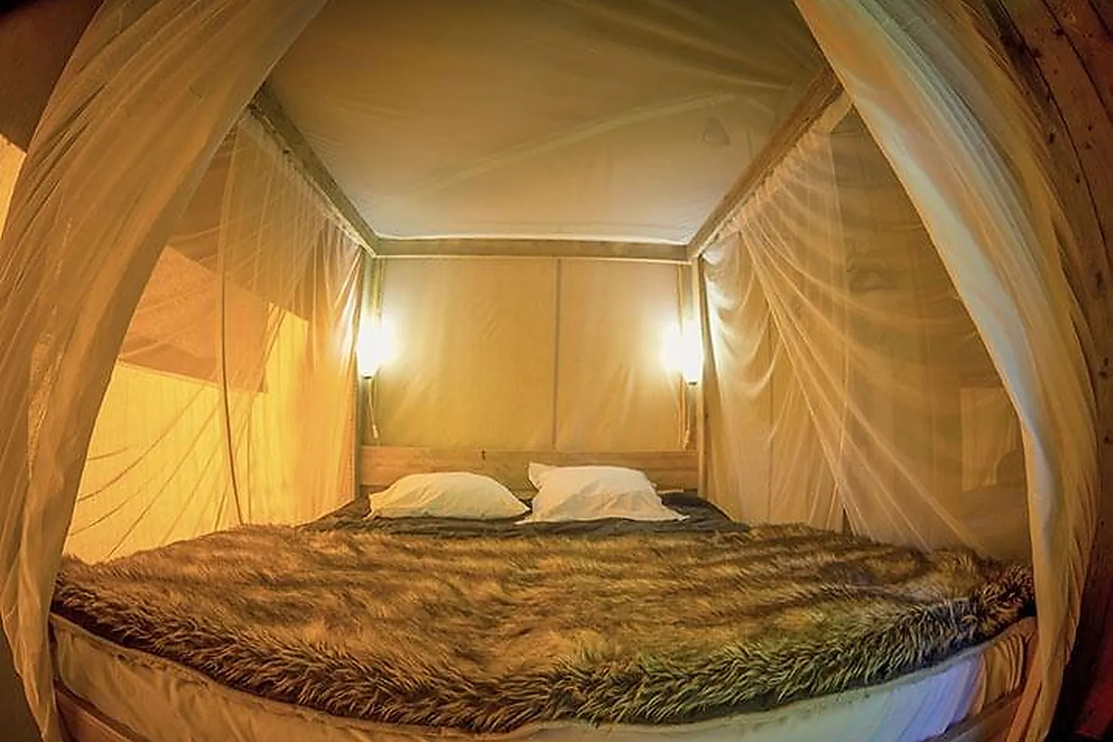 Lieux événementiels, COSYCAMP