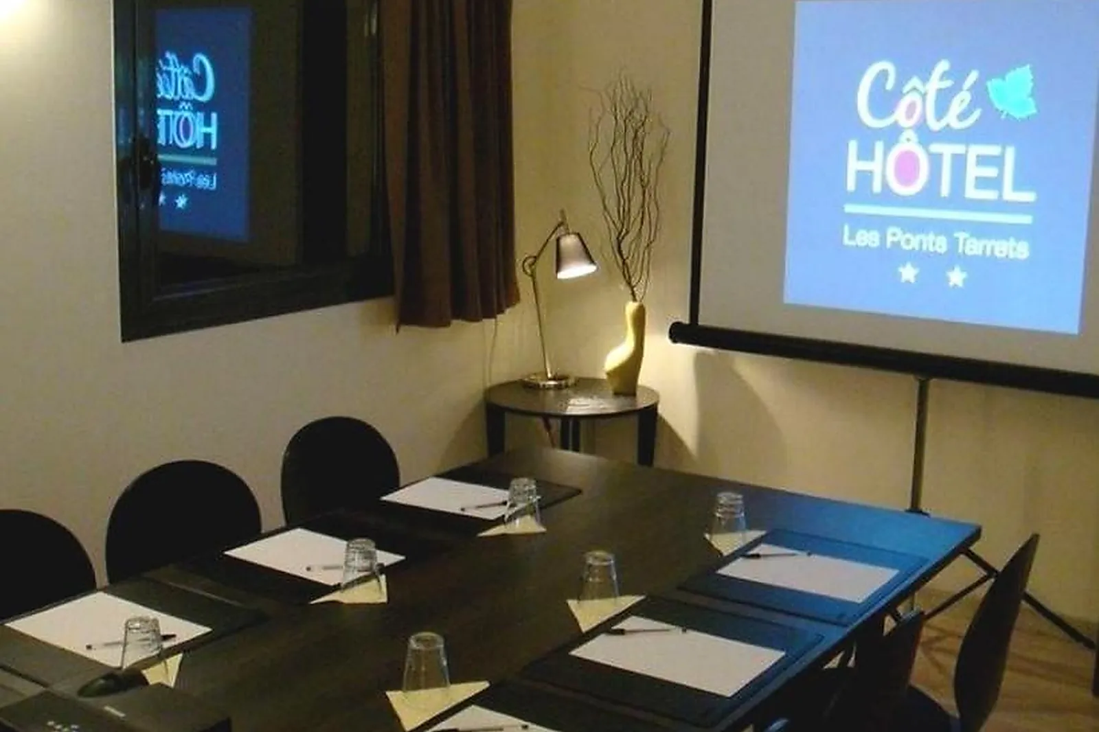 Lieux événementiels, CÔTÉ HÔTEL