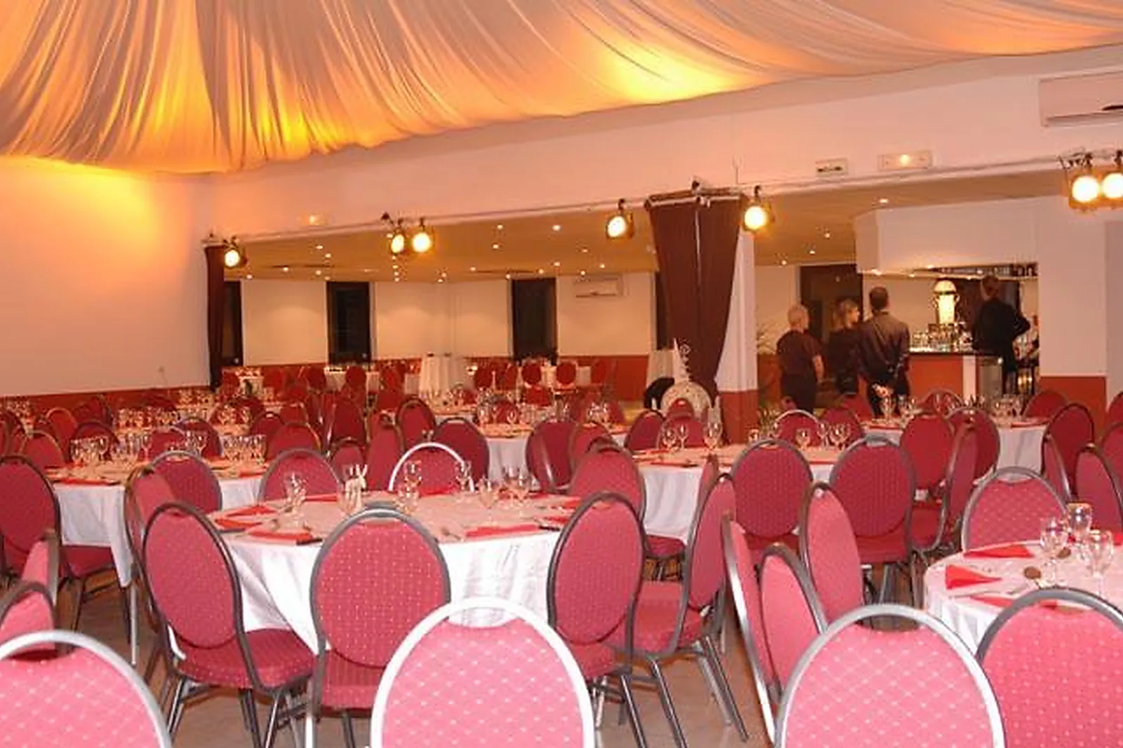 Lieux événementiels, CÔTÉ JARDIN