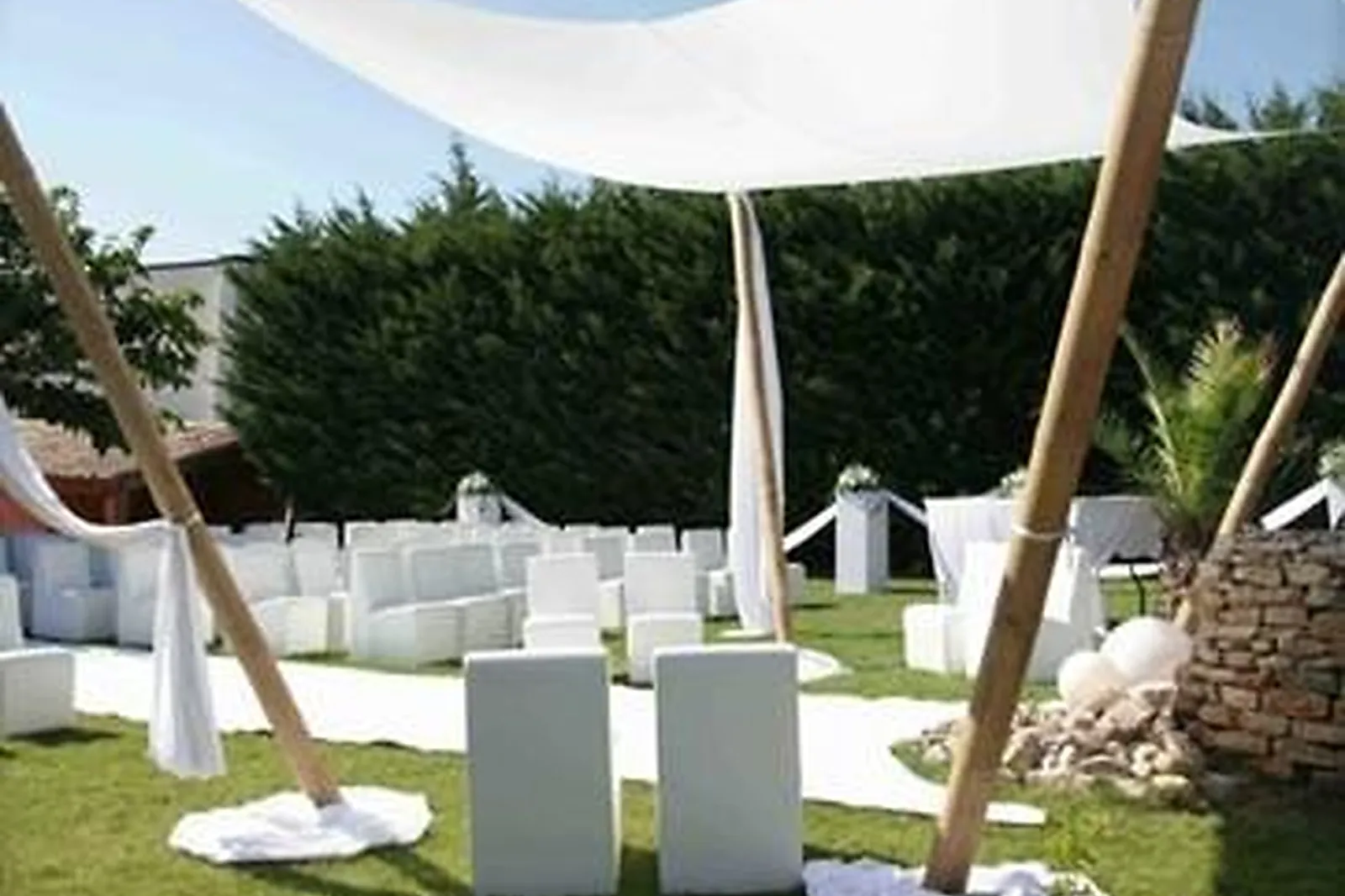 Lieux événementiels, CÔTÉ JARDIN