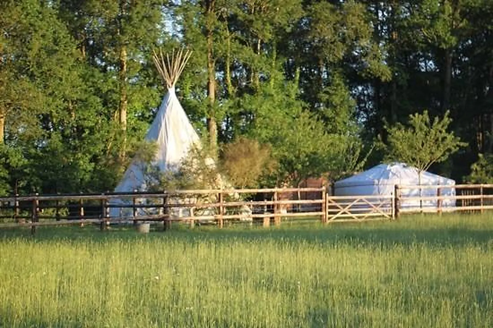Lieux événementiels, COUNTRY LODGE