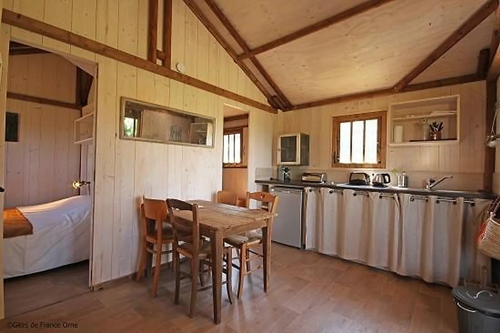 Lieux événementiels, COUNTRY LODGE