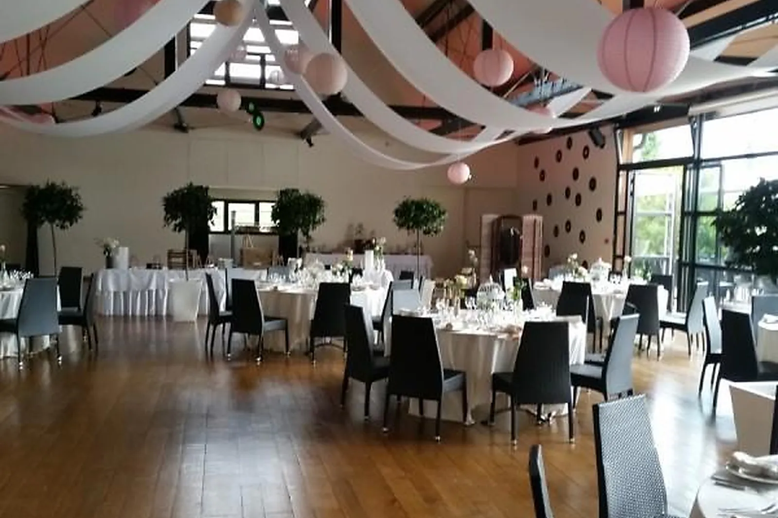 Lieux événementiels, COUR DE HONAU