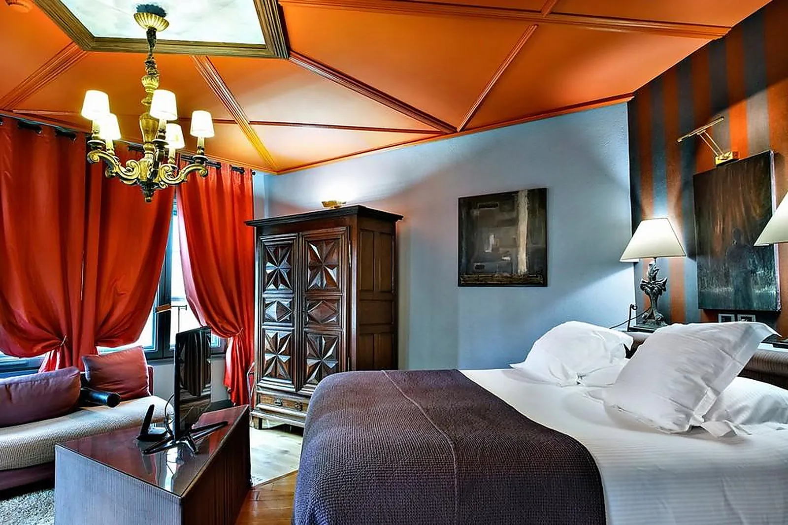 Lieux événementiels, COUR DES LOGES