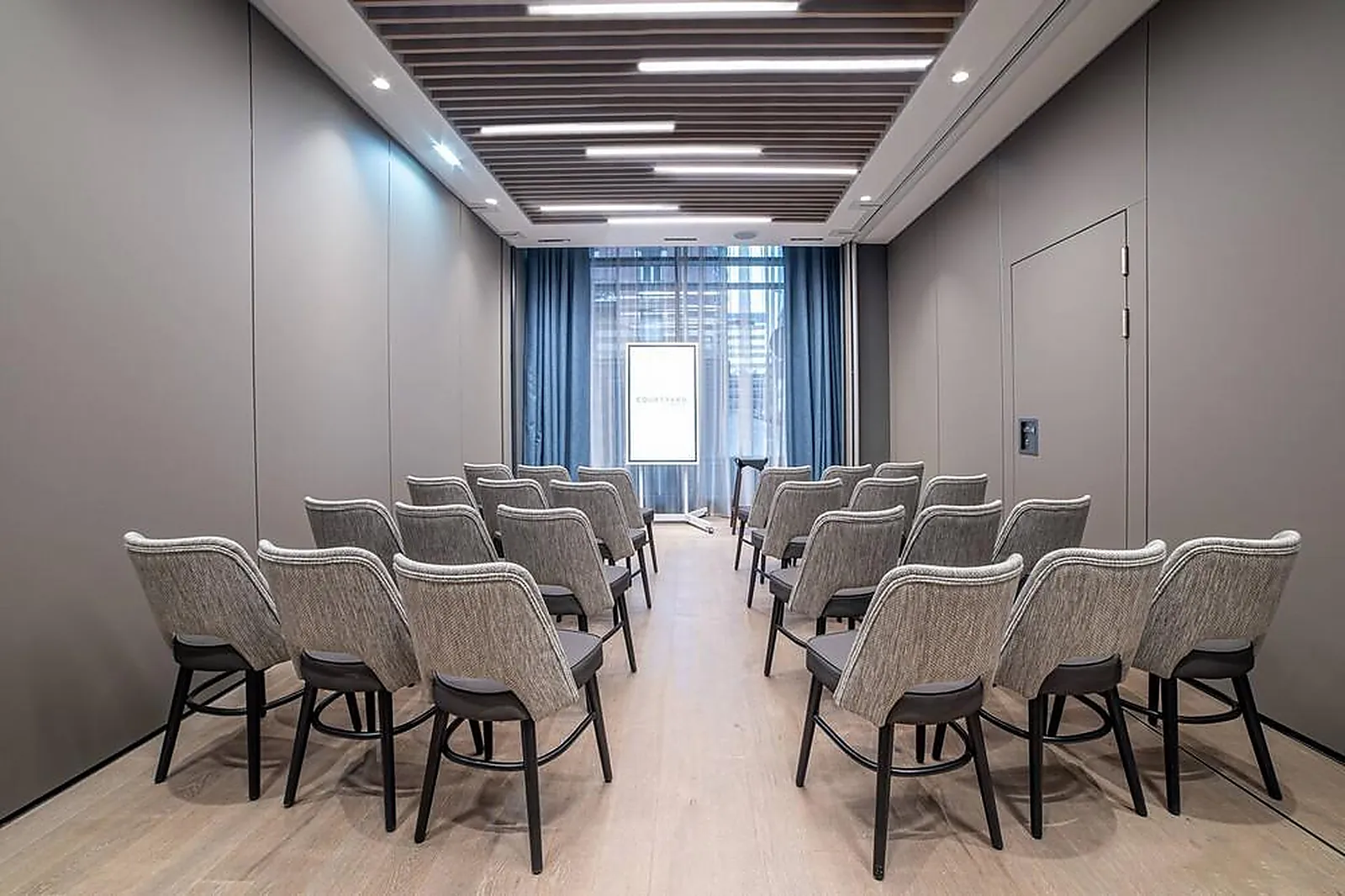 Lieux événementiels, COURTYARD PARIS PORTE DE VERSAILLES