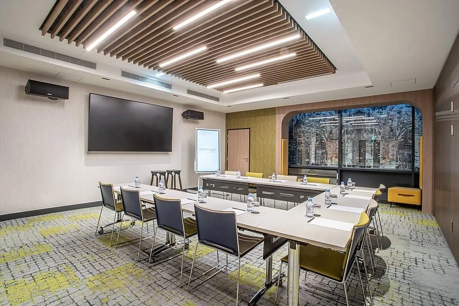 Lieux événementiels, COURTYARD PARIS PORTE DE VERSAILLES