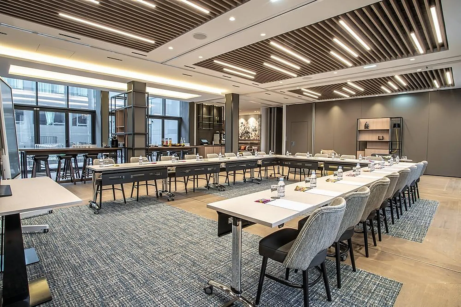 Lieux événementiels, COURTYARD PARIS PORTE DE VERSAILLES