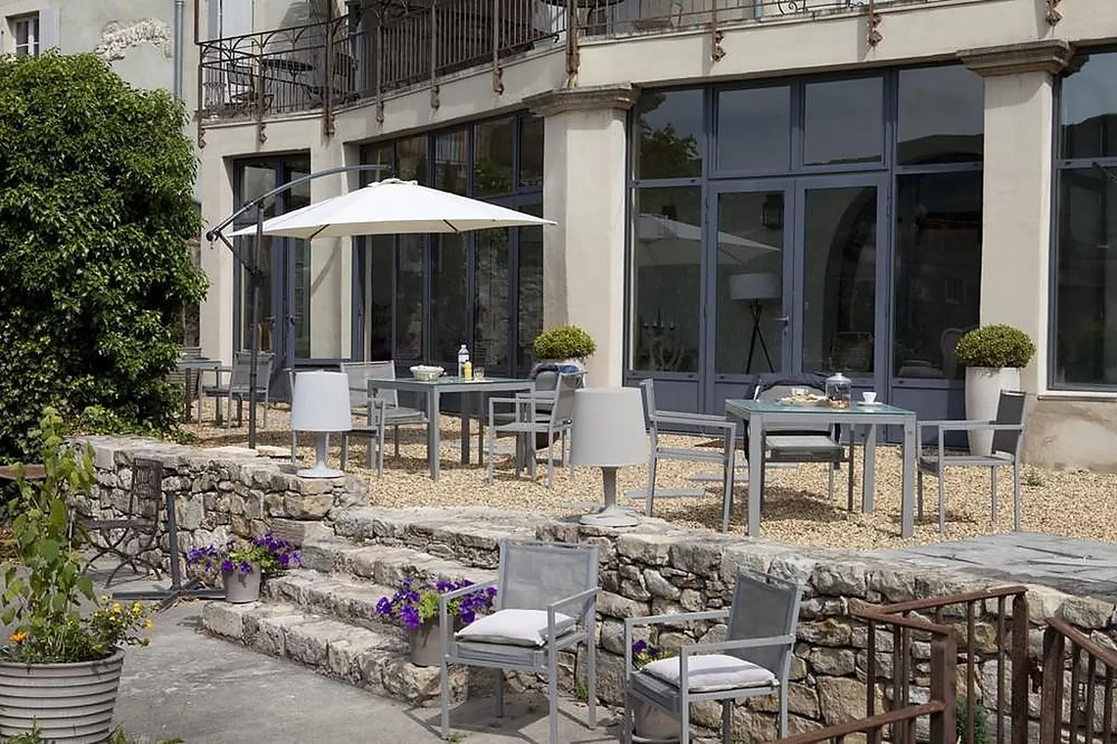 Lieux événementiels, COUVENT D'HÉRÉPIAN