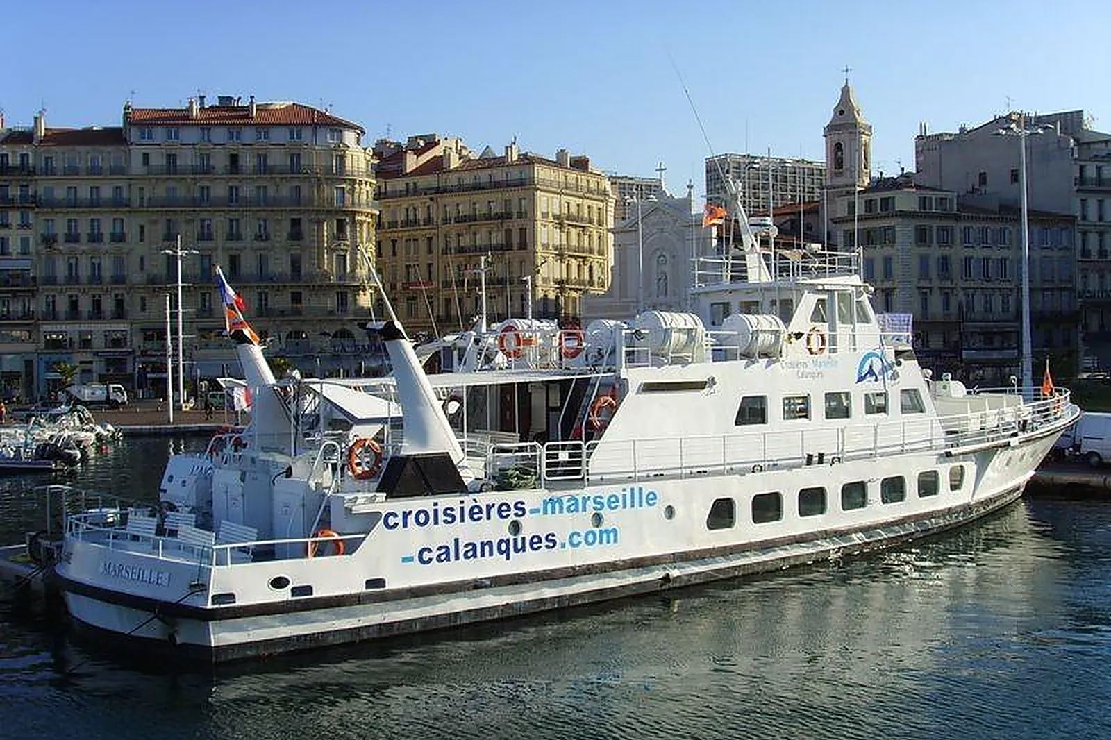 Lieux événementiels, CROISIÈRES MARSEILLE CALANQUES