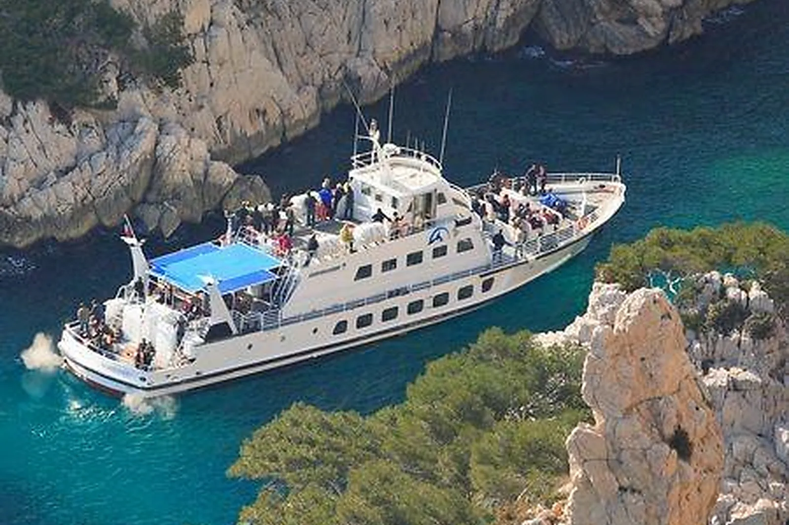 Lieux événementiels, CROISIÈRES MARSEILLE CALANQUES