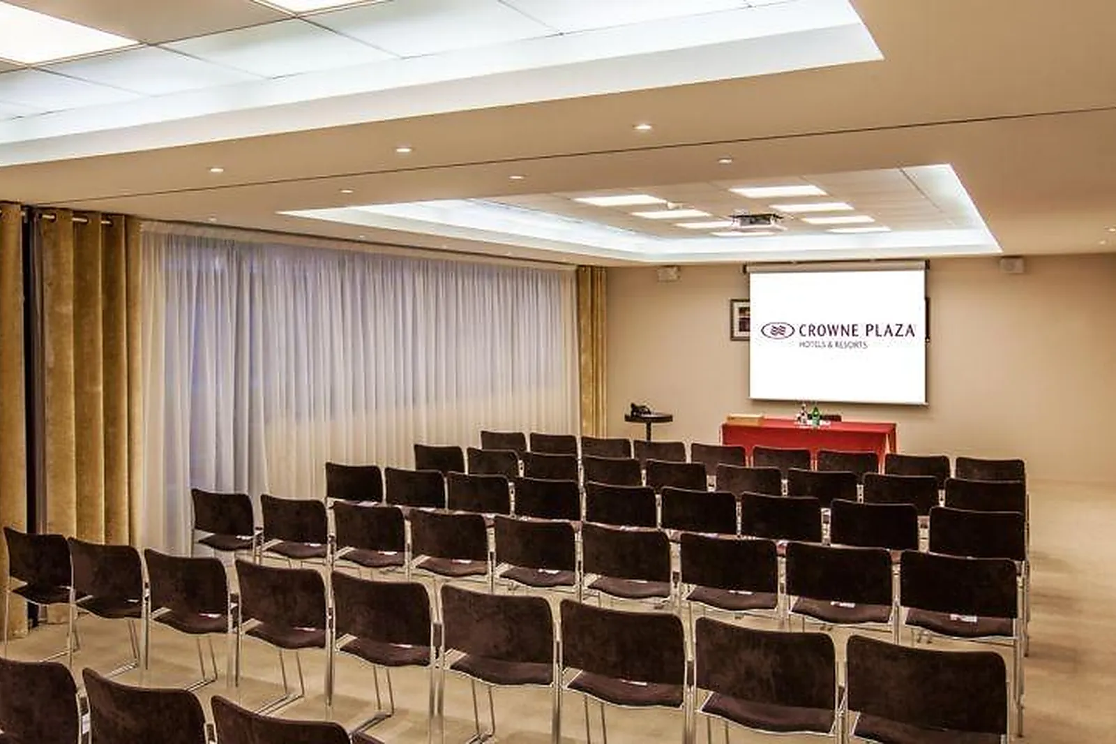 Lieux événementiels, CROWNE PLAZA LYON CITÉ INTERNATIONALE