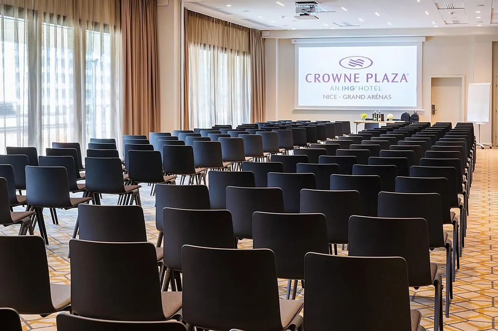 Lieux événementiels, CROWNE PLAZA NICE - GRAND ARENAS