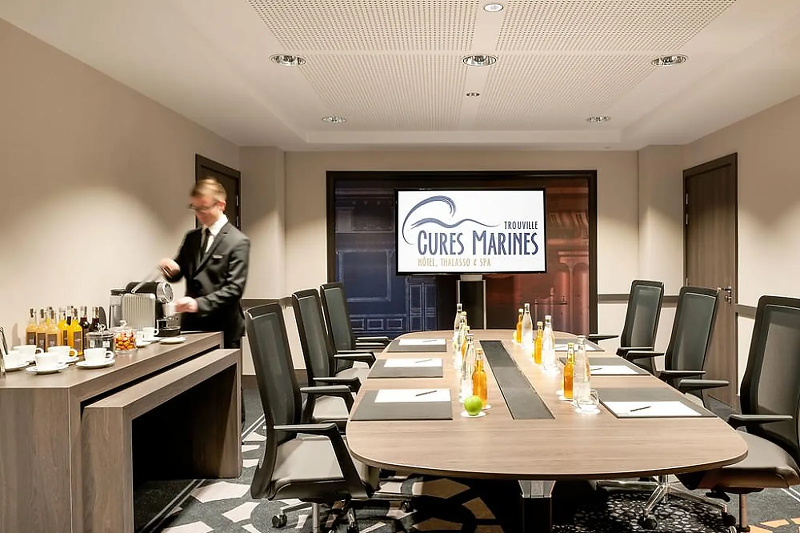 Lieux événementiels, CURES MARINES