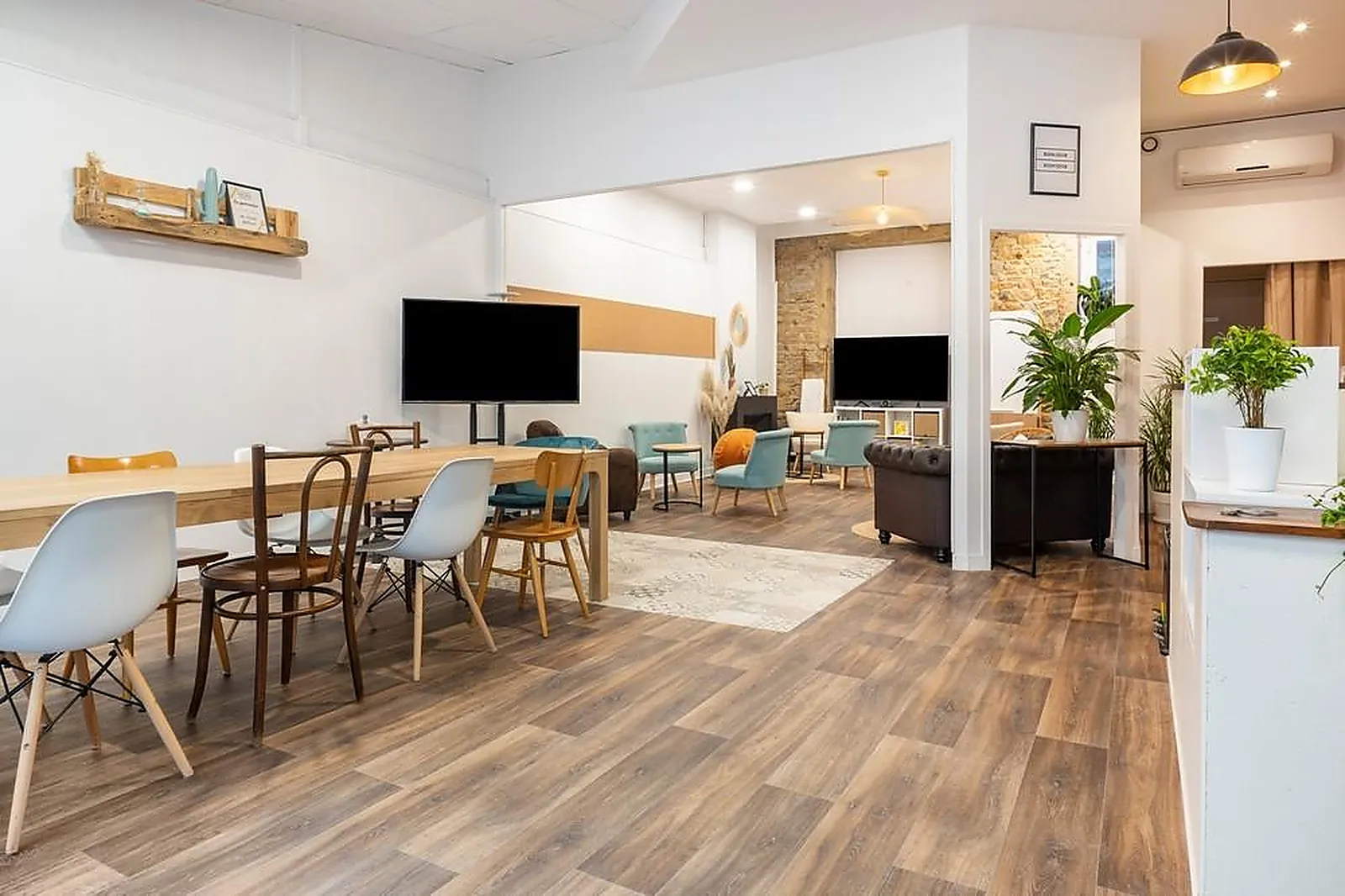 Lieux événementiels, D'UN SIÈGE À L'AUTRE - RUE BUGEAUD