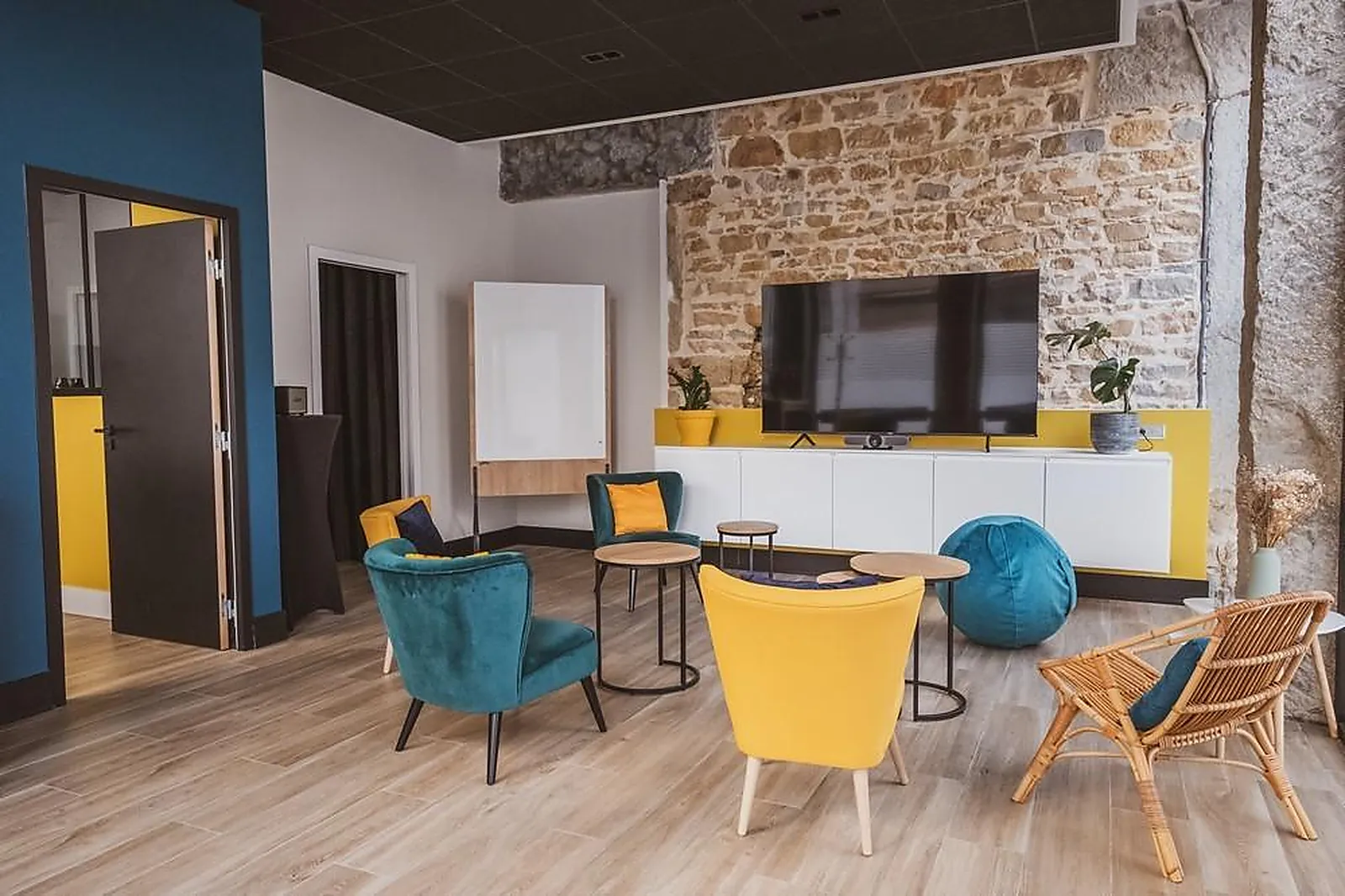 Lieux événementiels, D'UN SIÈGE À L'AUTRE - RUE MASSÉNA