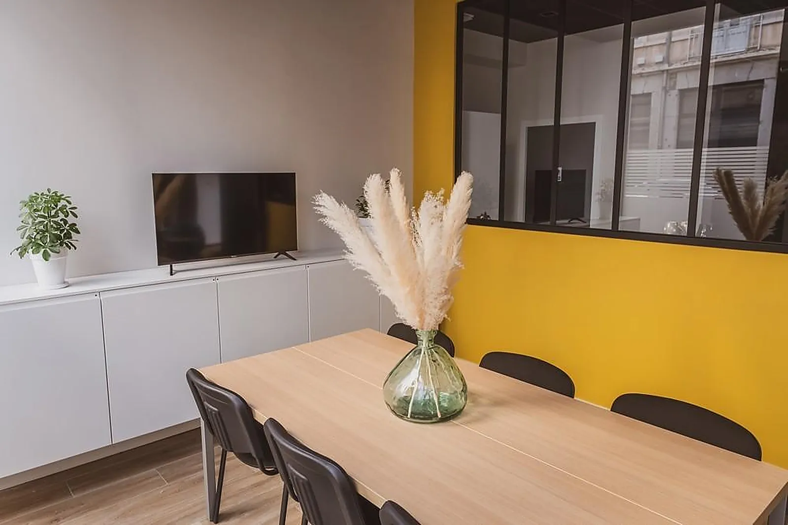 Lieux événementiels, D'UN SIÈGE À L'AUTRE - RUE MASSÉNA