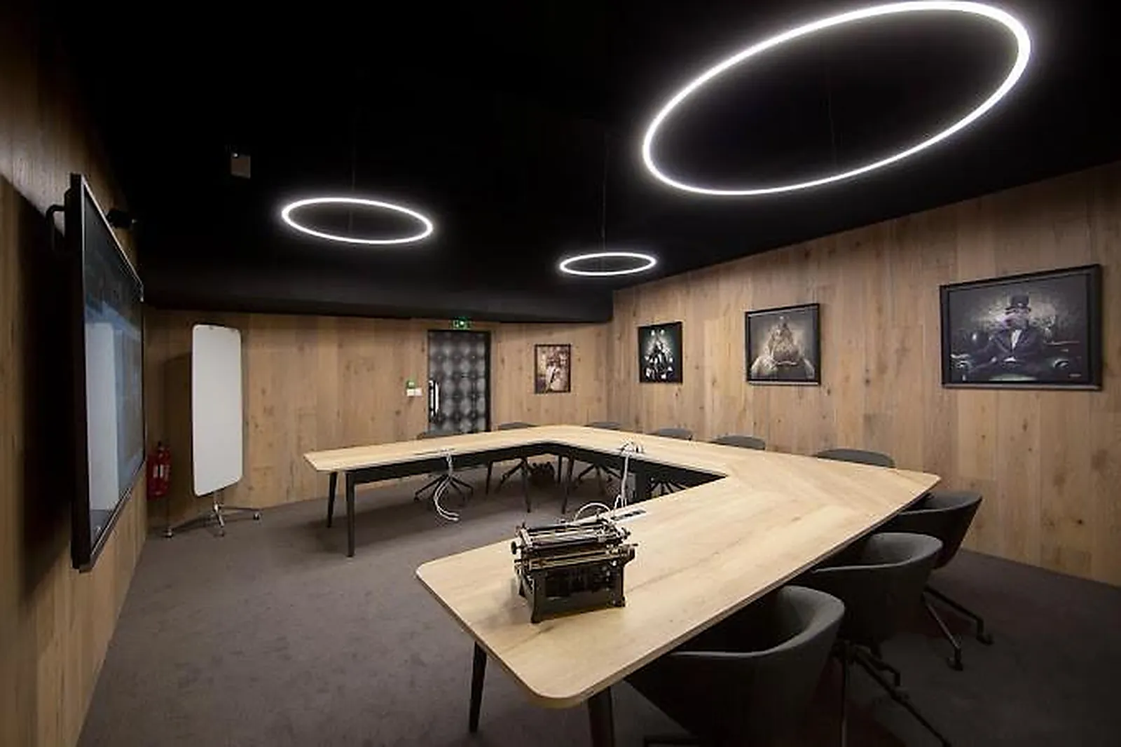 Lieux événementiels, DEEP AND CO