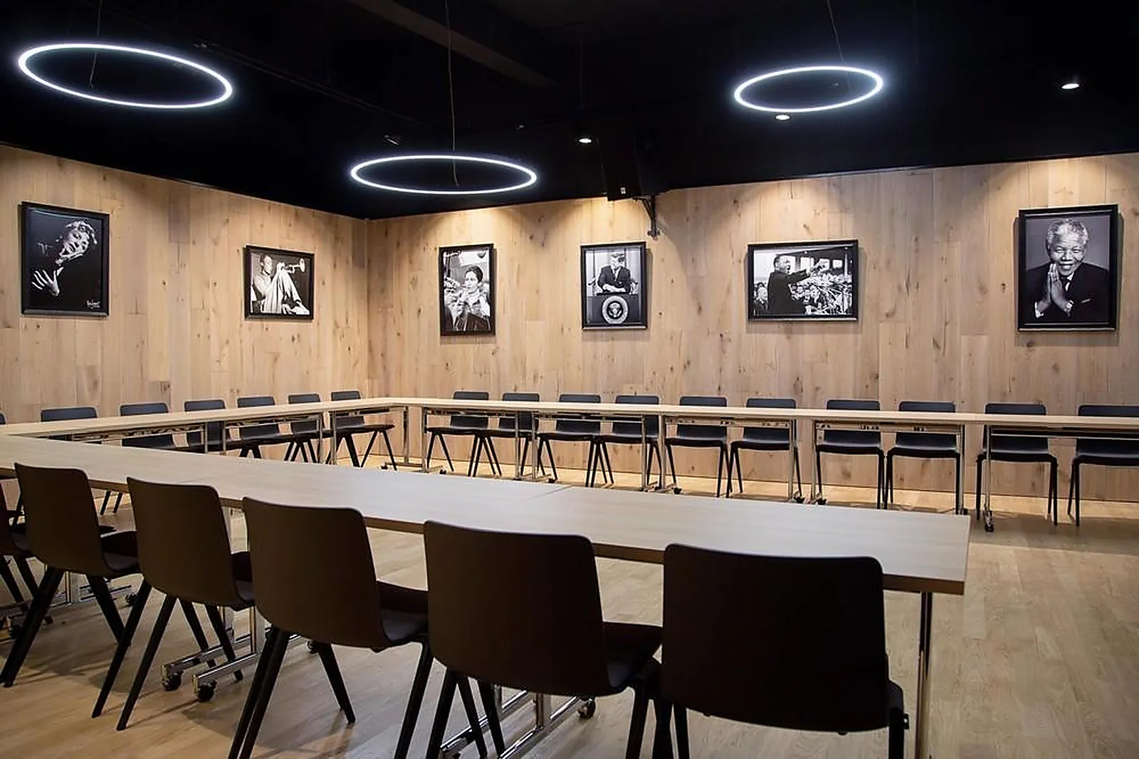 Lieux événementiels, DEEP AND CO