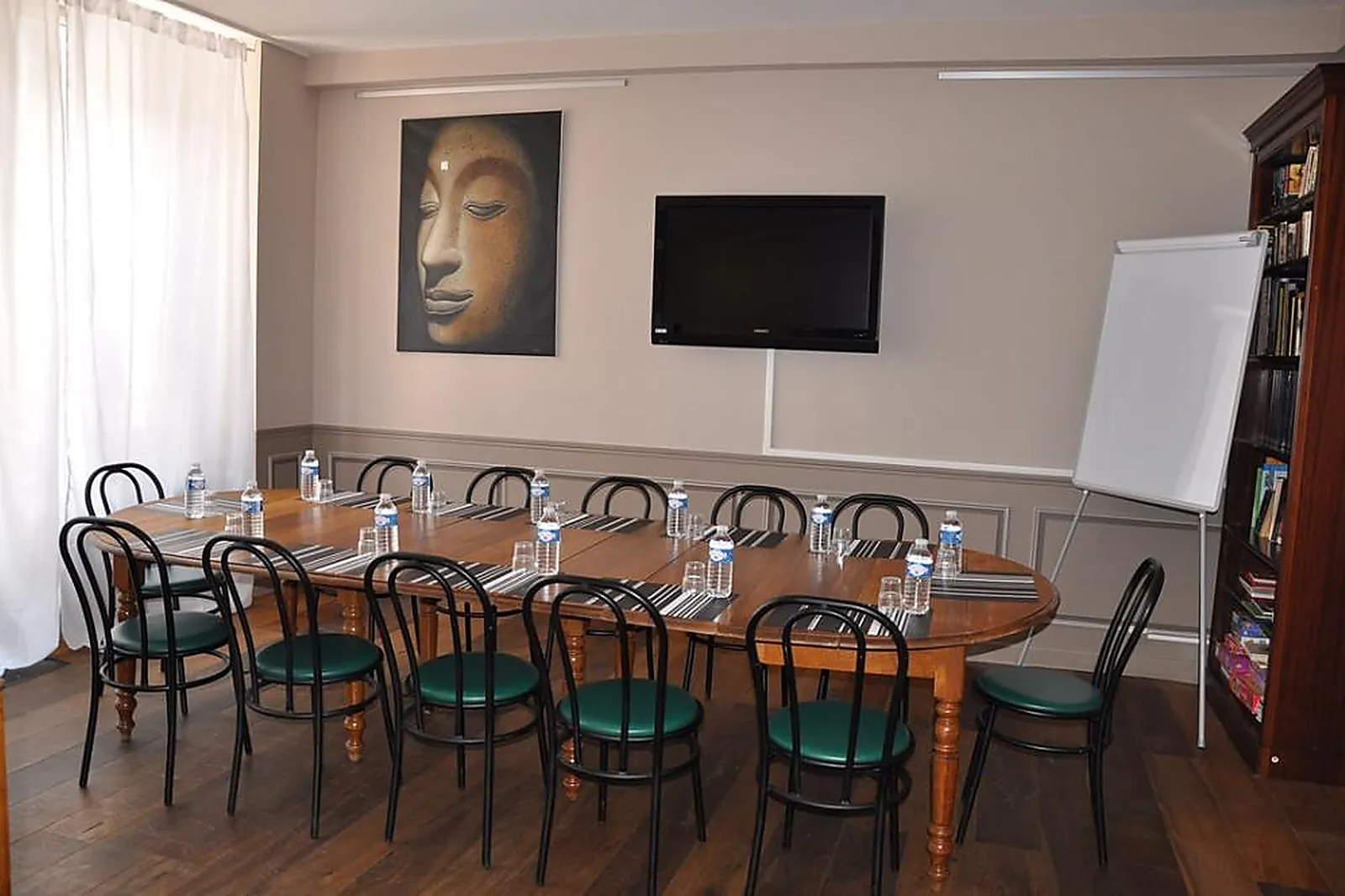 Lieux événementiels, DETECTIVE HOTEL