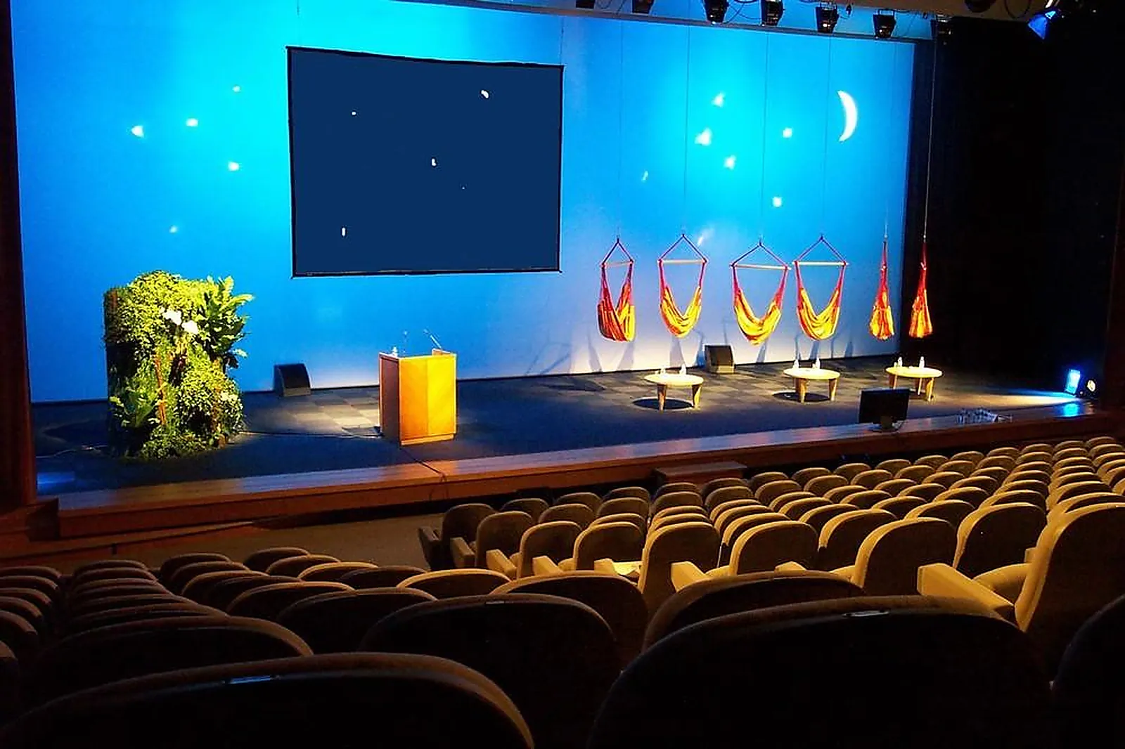 Lieux événementiels, DIAGORA CENTRE DE CONGRÈS ET D'EXPOSITION