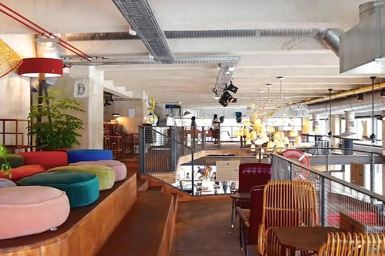 Lieux événementiels, DOCK B