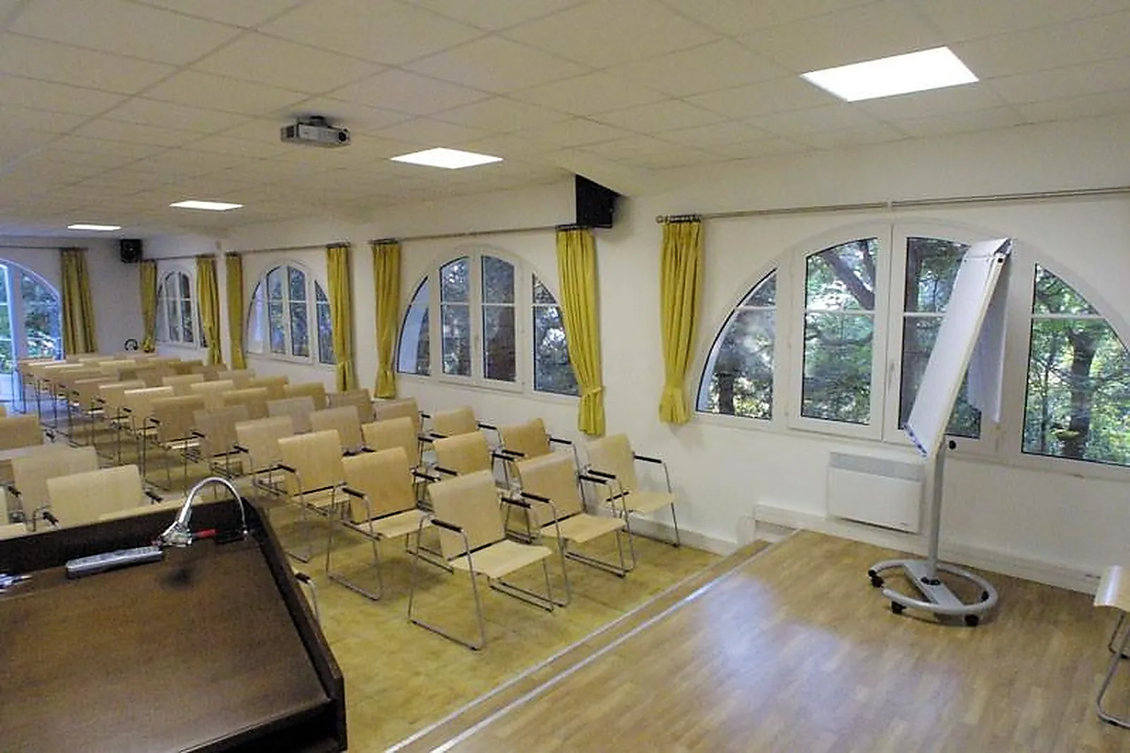 Lieux événementiels, DOMAINE DU MONT LEUZE