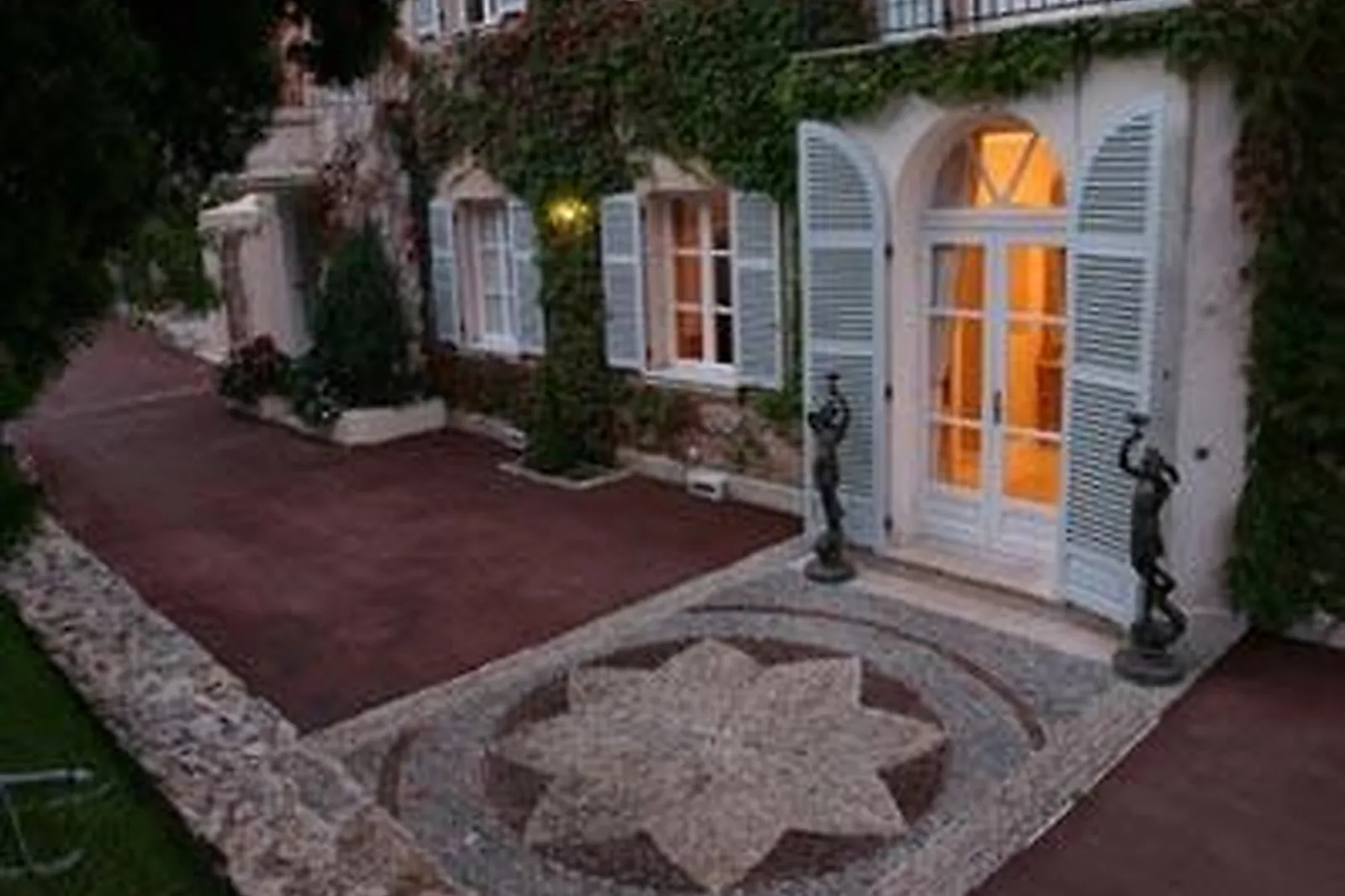 Lieux événementiels, DOMAINE DU MONT LEUZE