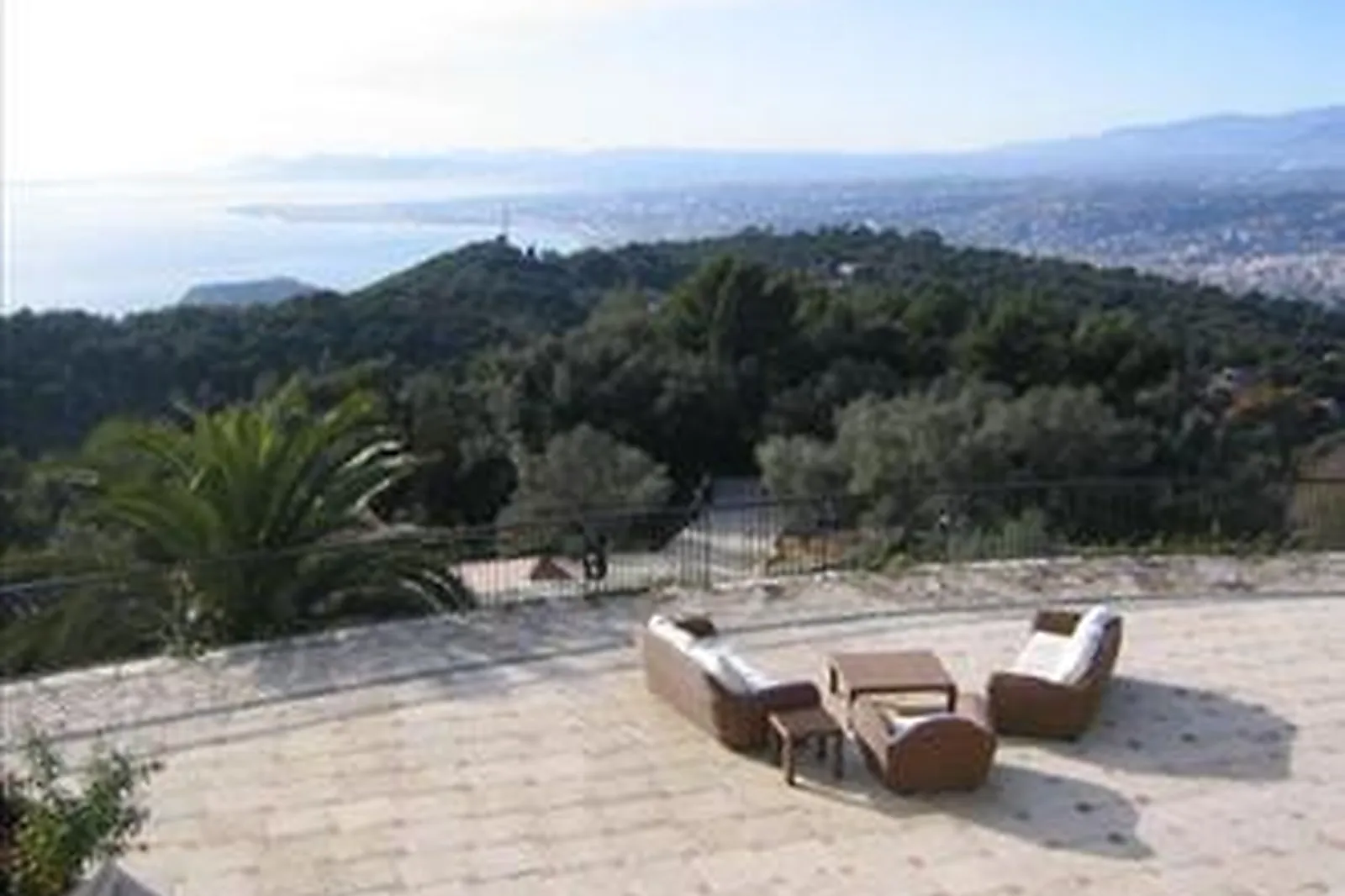 Lieux événementiels, DOMAINE DU MONT LEUZE