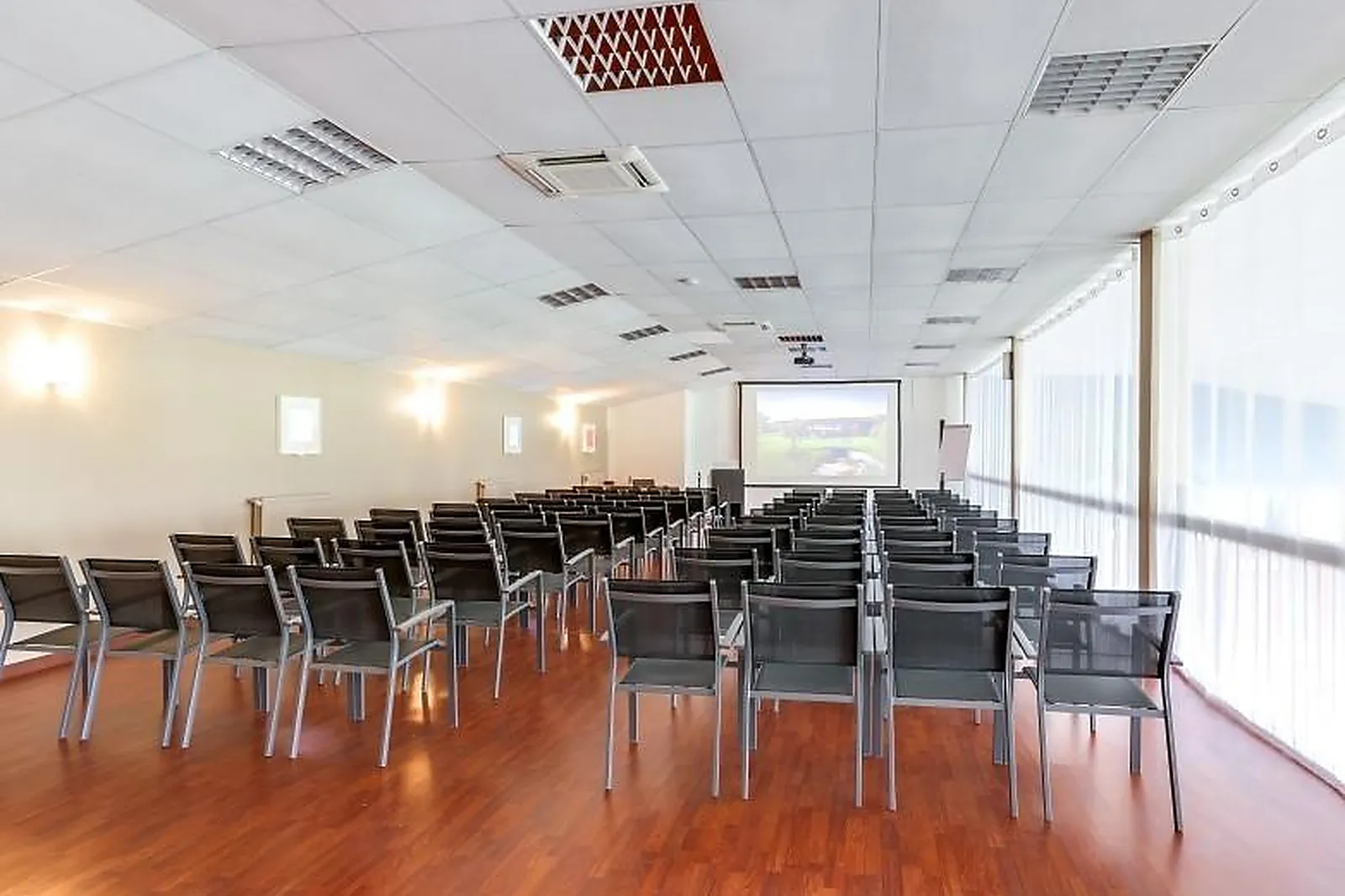 Lieux événementiels, DOMAINE GOLF ESTOLOSA