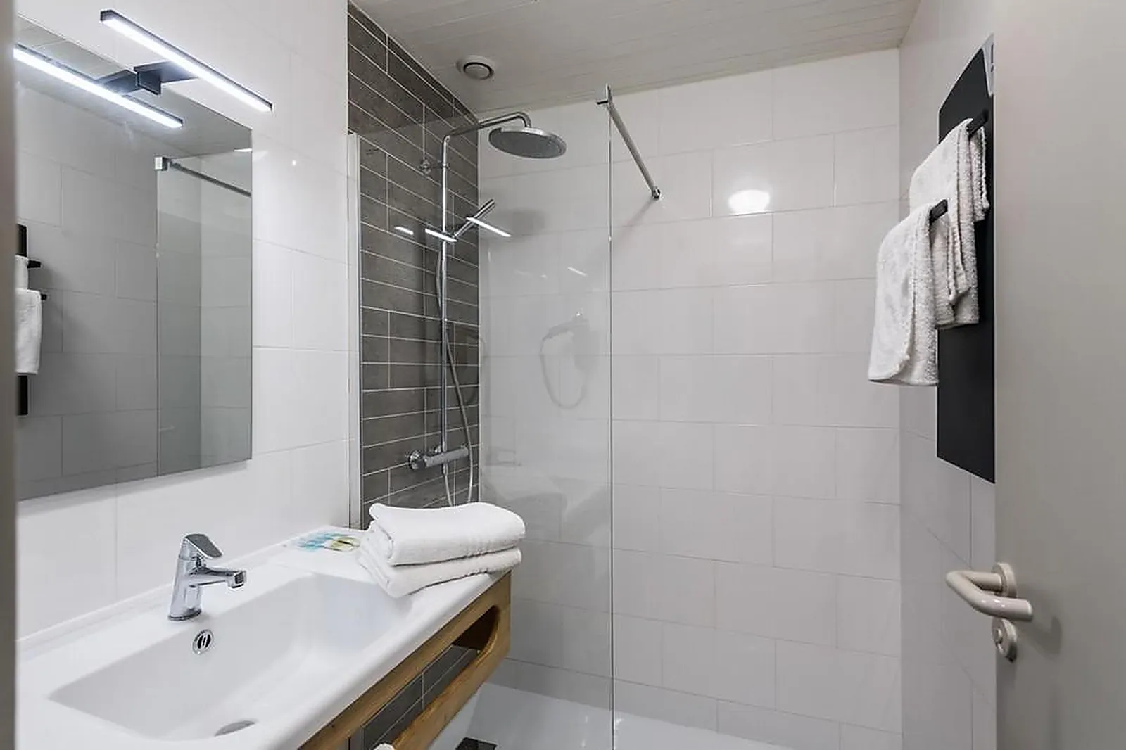 Lieux événementiels, DOMAINE HOTELIER LES GRENETTES