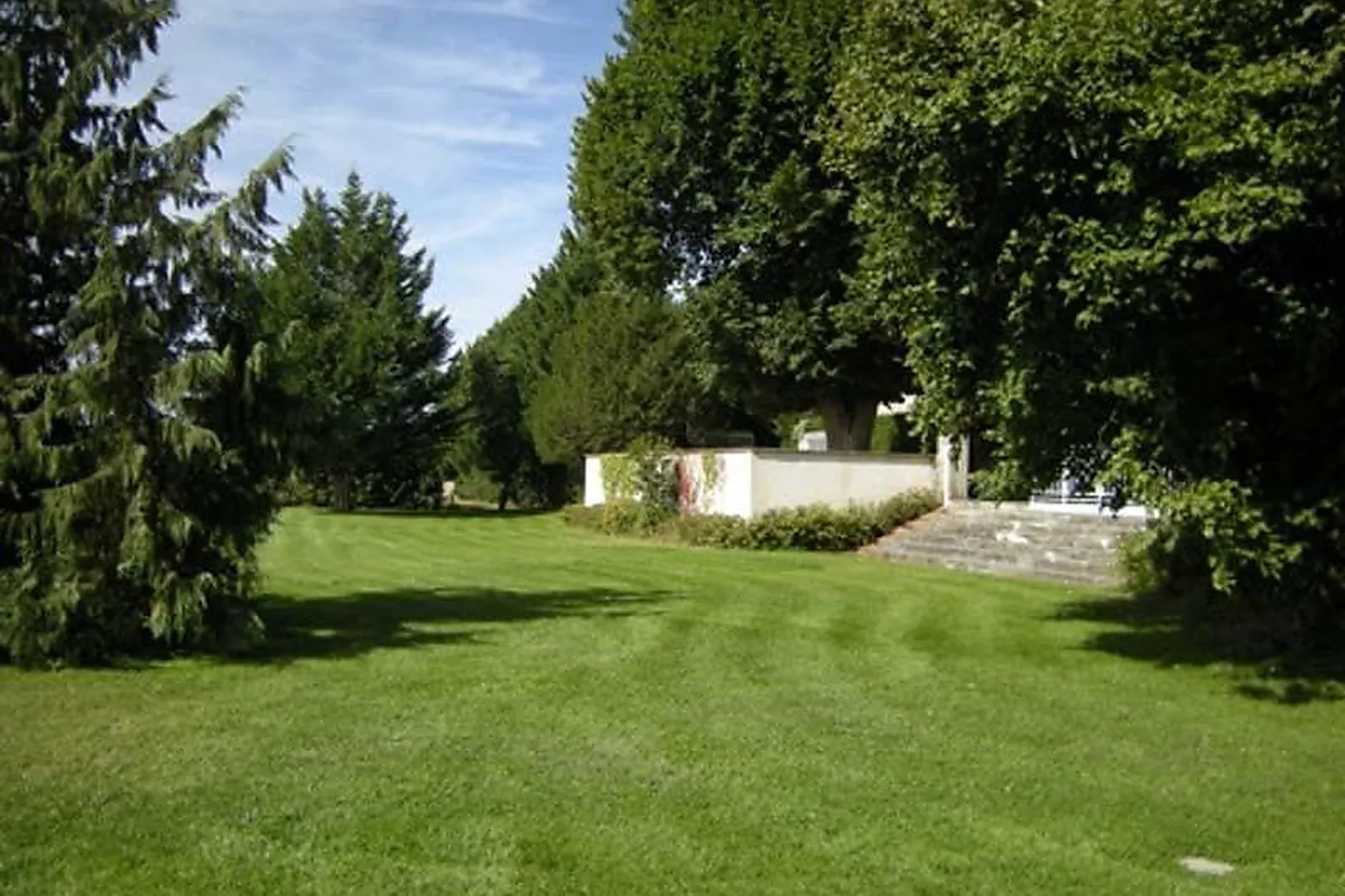 Lieux événementiels, DOMAINE LA BÉZARDIÈRE