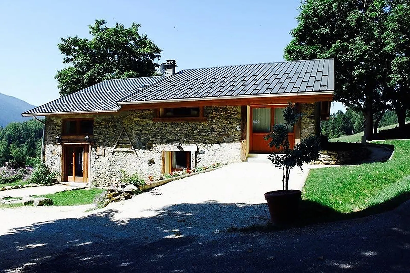 Lieux événementiels, DOMAINE LA PIERRE À SEL