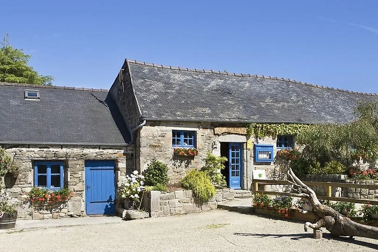 Lieux événementiels, DOMAINE LE PUITS DE JEANNE