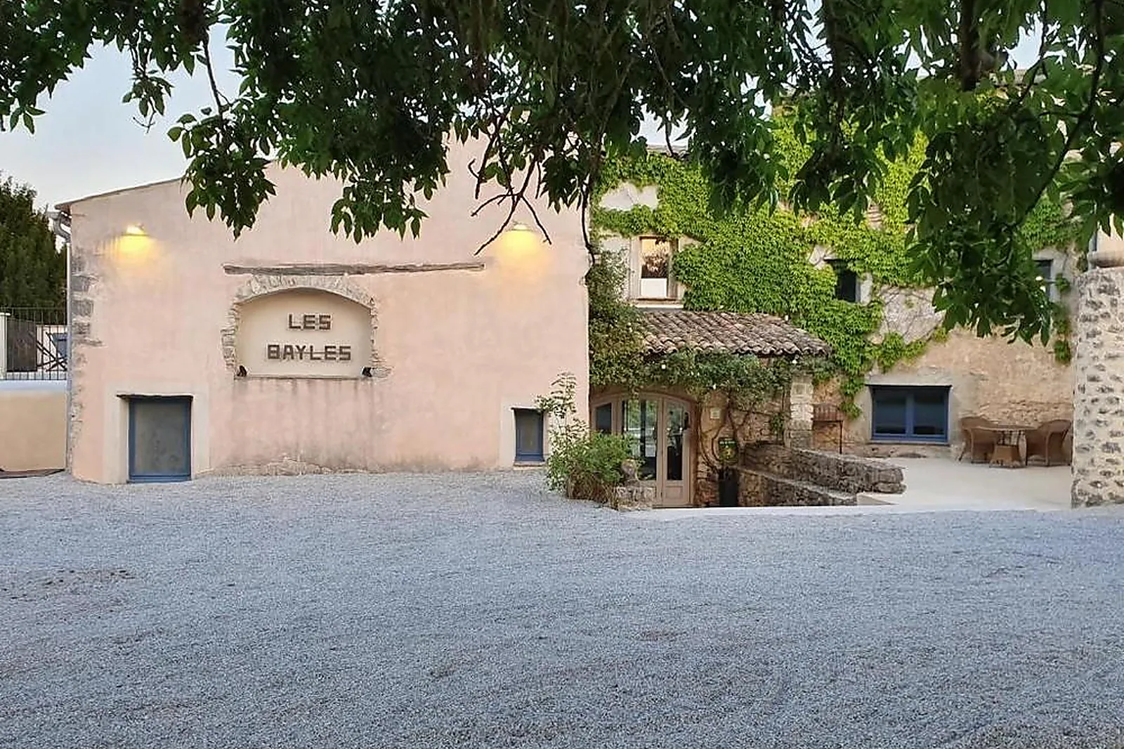 Lieux événementiels, DOMAINE LES BAYLES