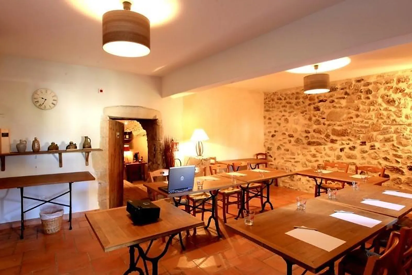 Lieux événementiels, DOMAINE LES MEJEONNES