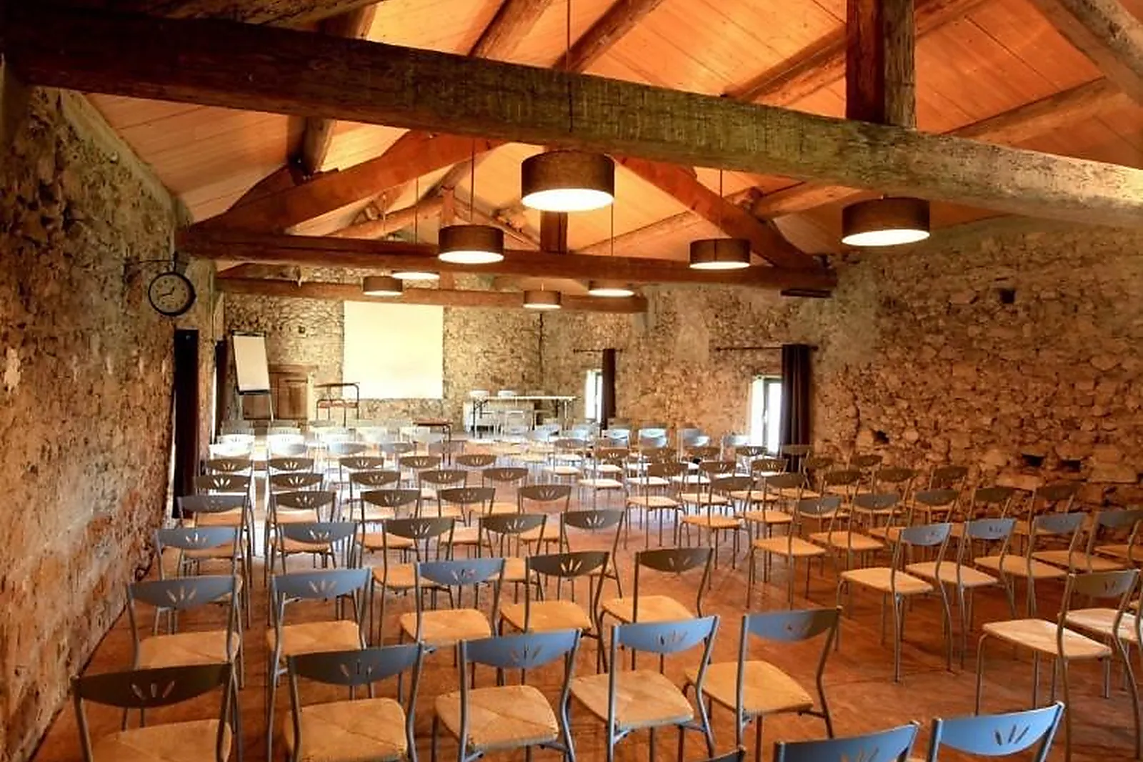 Lieux événementiels, DOMAINE LES MEJEONNES