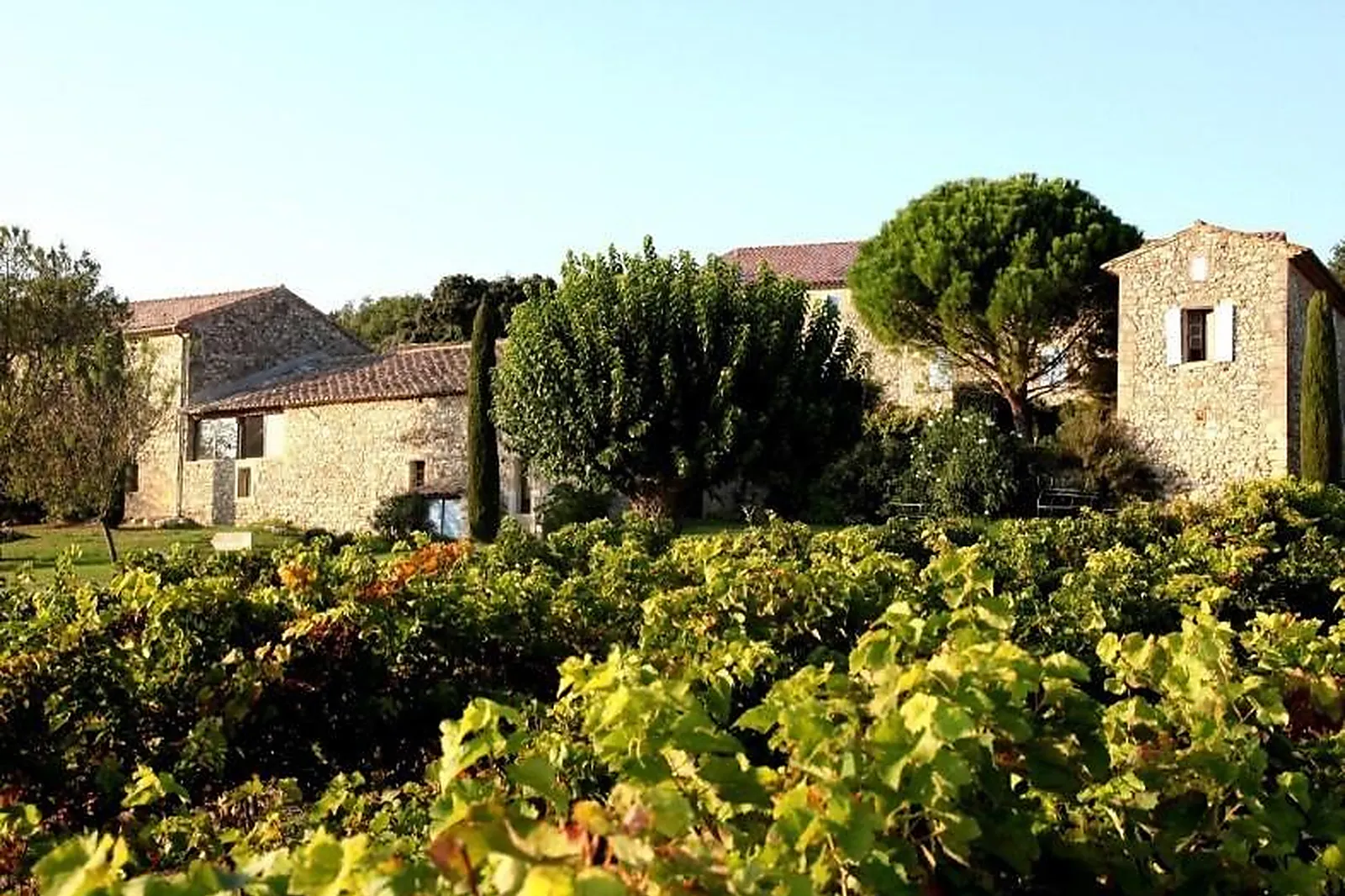 Lieux événementiels, DOMAINE LES MEJEONNES