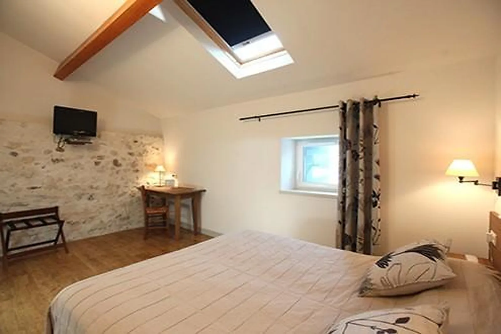 Lieux événementiels, DOMAINE LES MEJEONNES