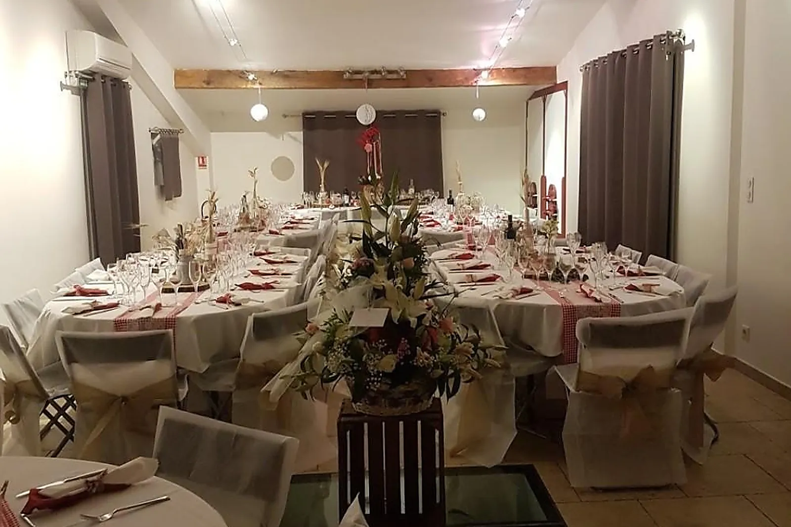 Lieux événementiels, DOMAINE NAÏS