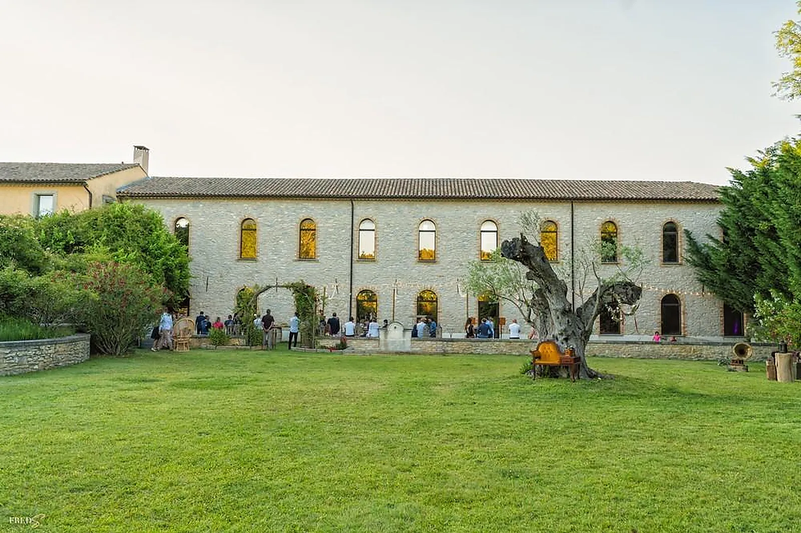 Lieux événementiels, DOMAINE TOUR DES CHÊNES