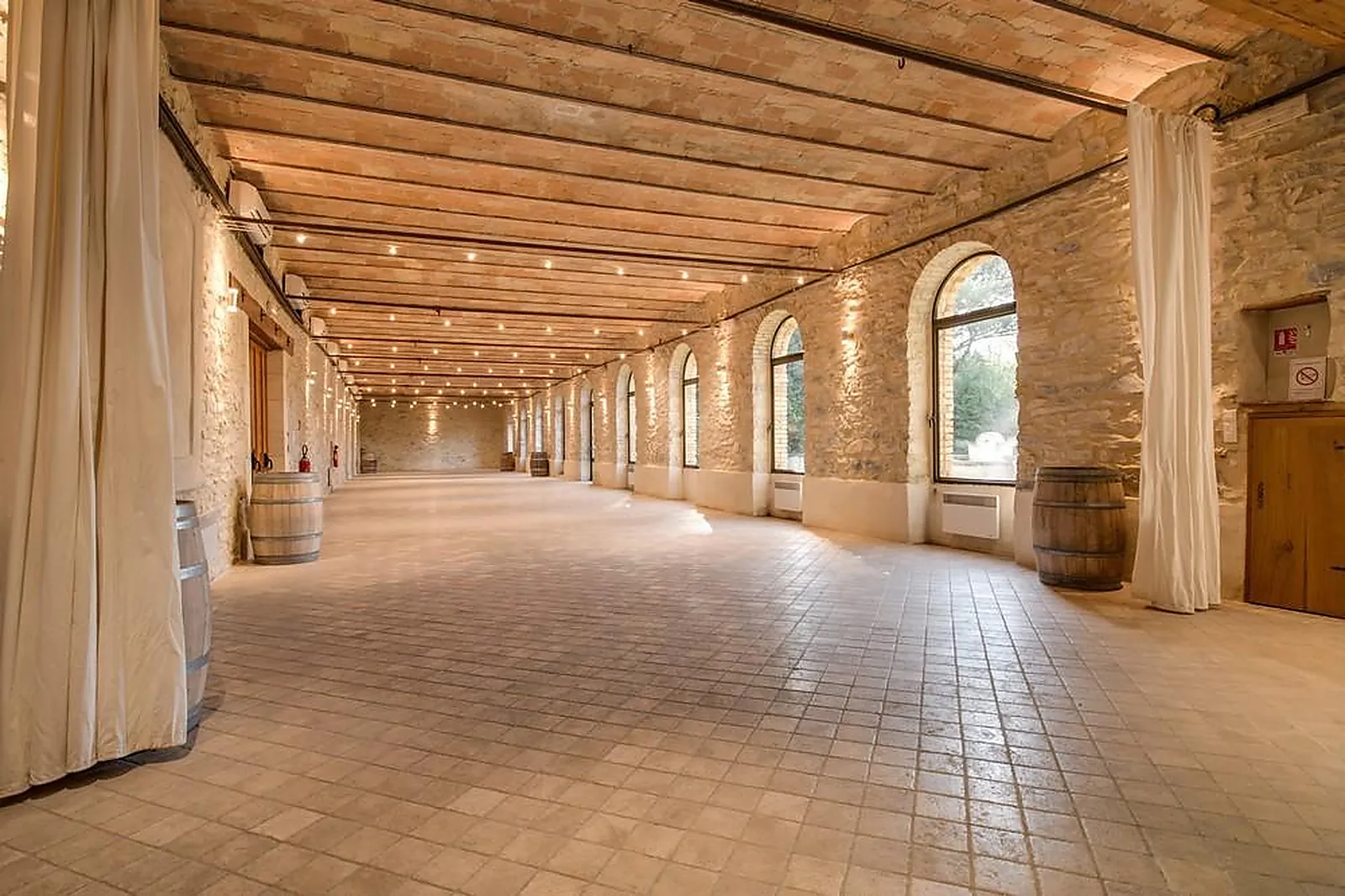 Lieux événementiels, DOMAINE TOUR DES CHÊNES