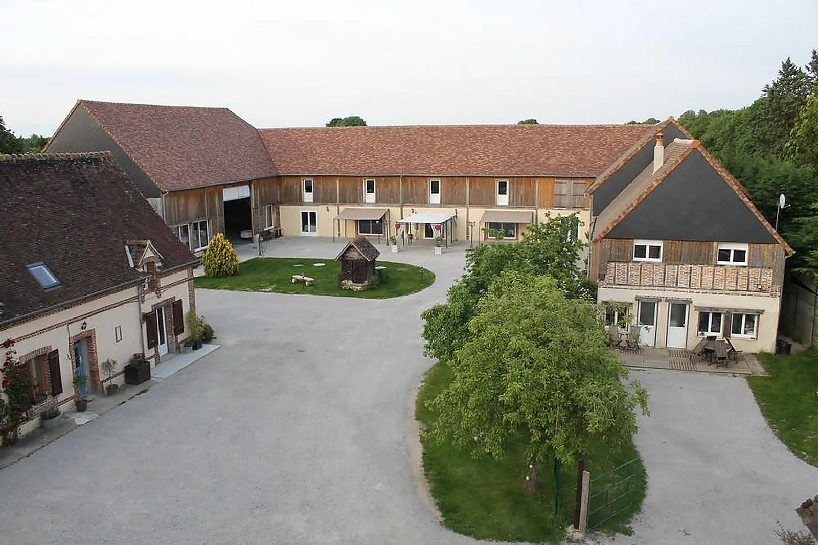 Lieux événementiels, DOMAINE DE CHAMP HUBERT