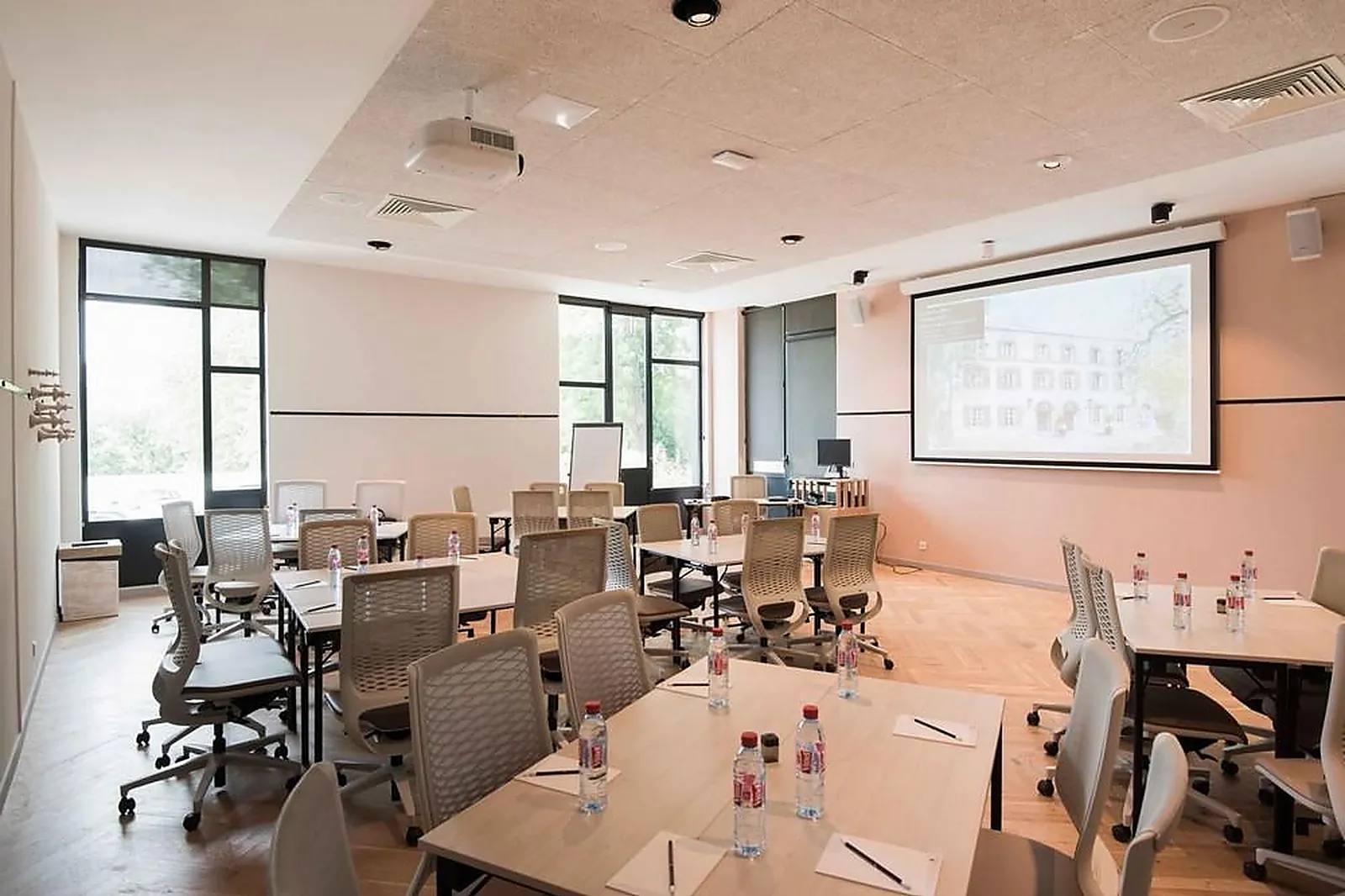 Lieux événementiels, DOMAINE DE CHÂTEAUNEUF