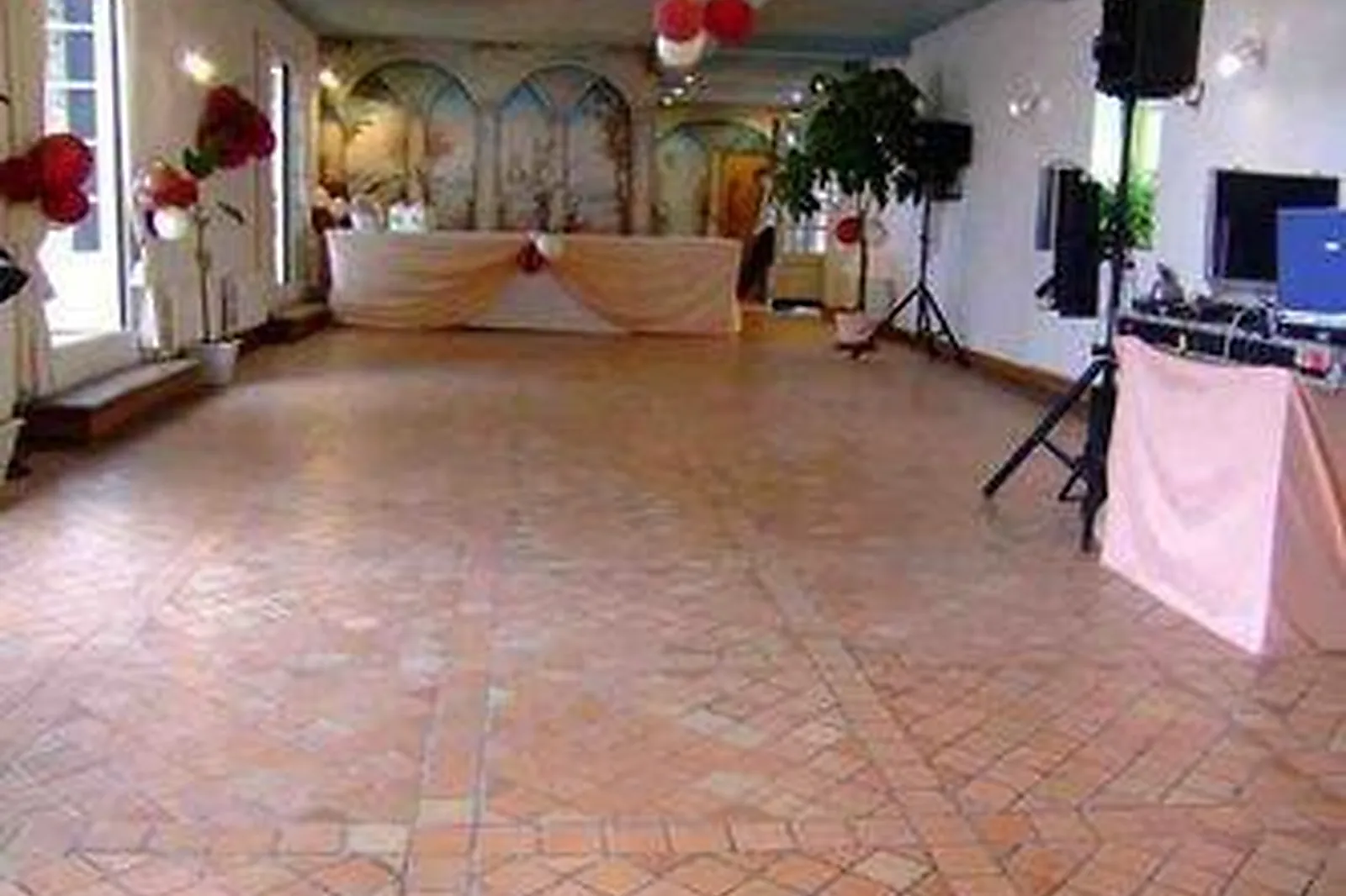 Lieux événementiels, DOMAINE DE FRAGAN