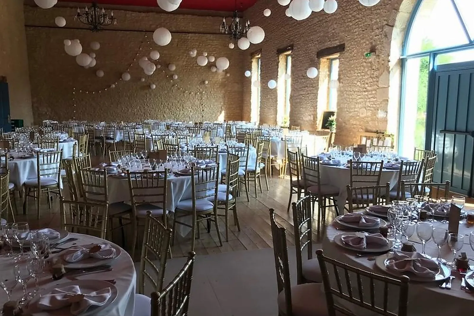 Lieux événementiels, DOMAINE DE LA COUR